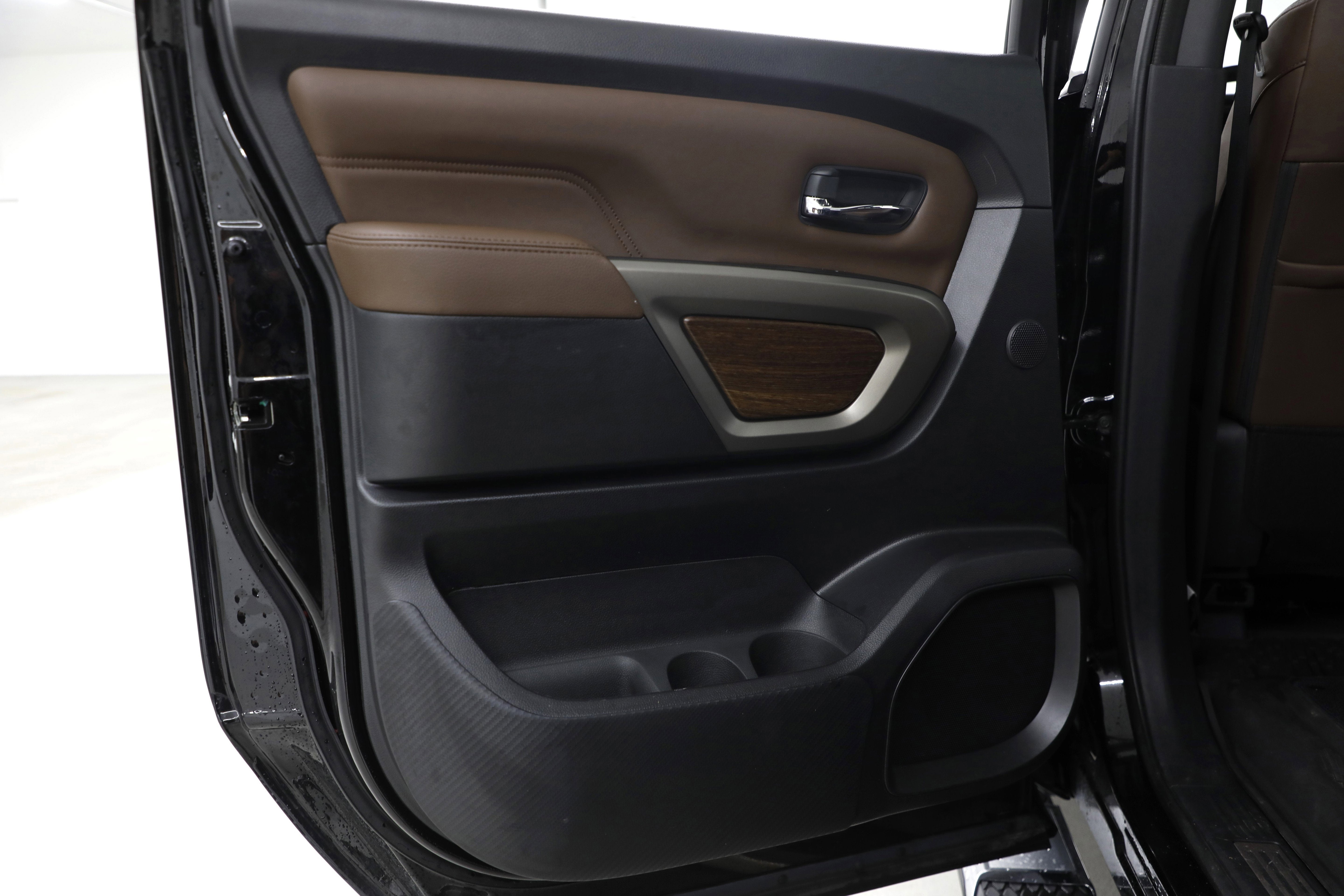 2024 Nissan Titan Platinum Reserve