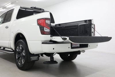 2024 Nissan Titan Platinum Reserve