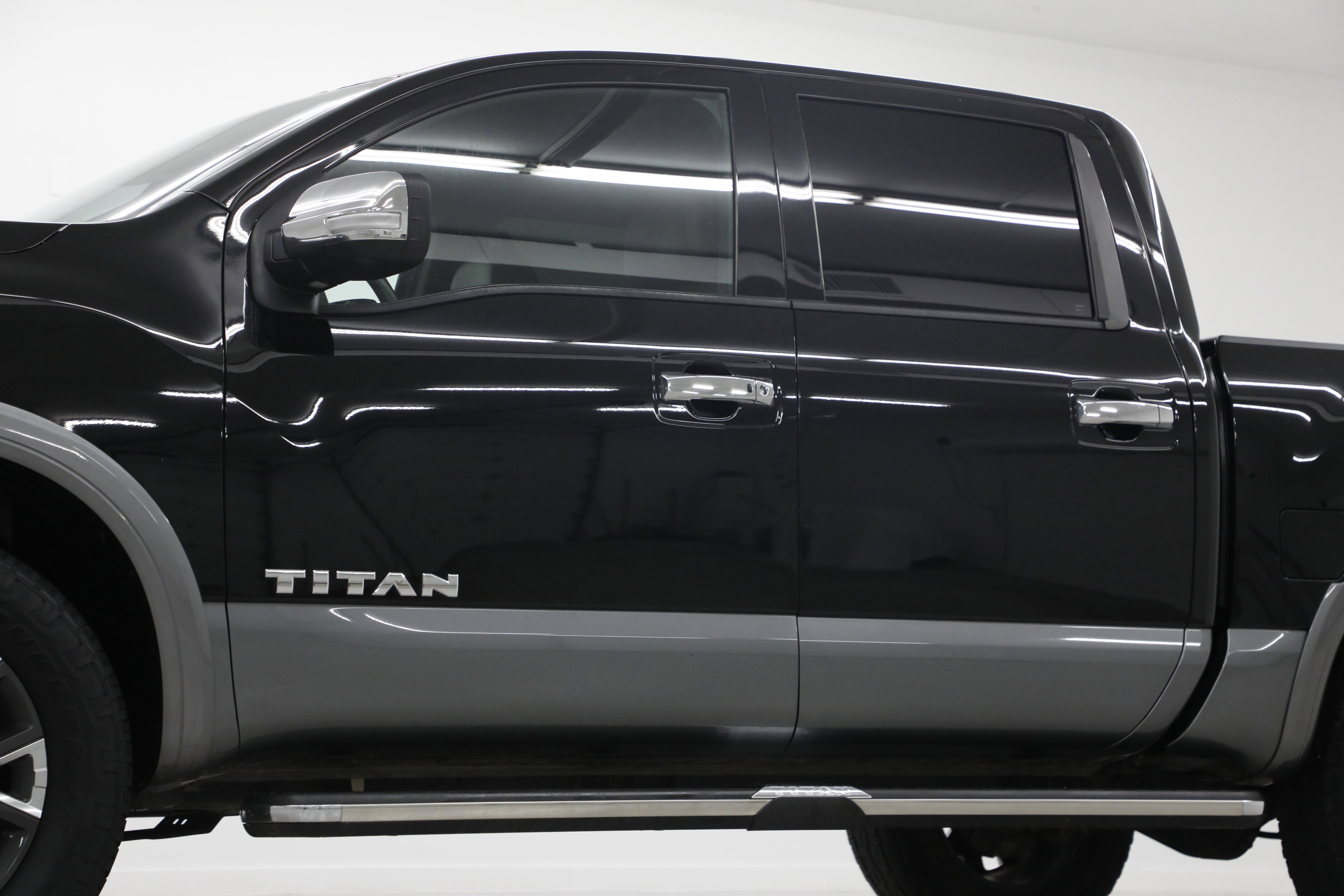 2022 Nissan Titan Platinum Reserve