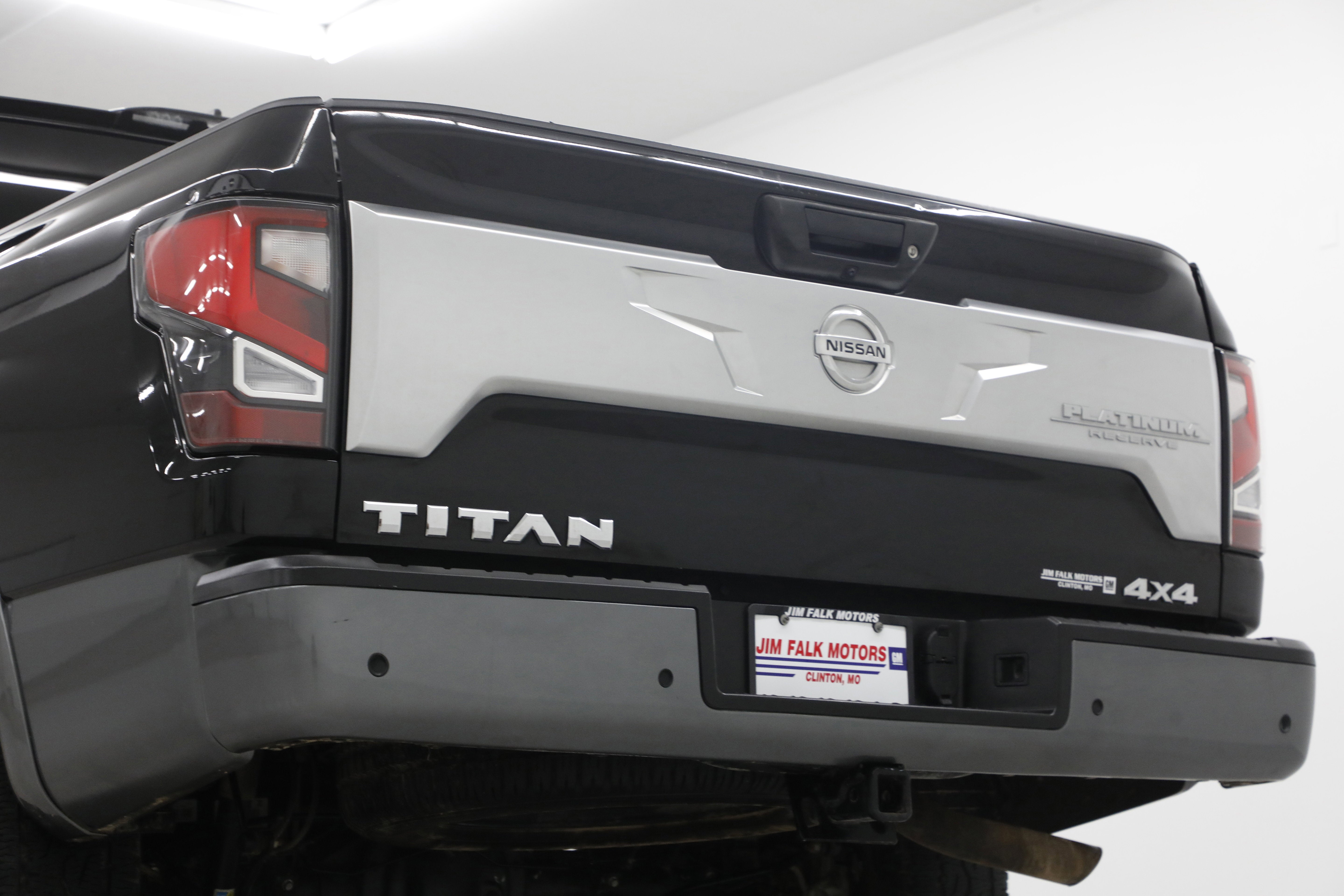 2022 Nissan Titan Platinum Reserve
