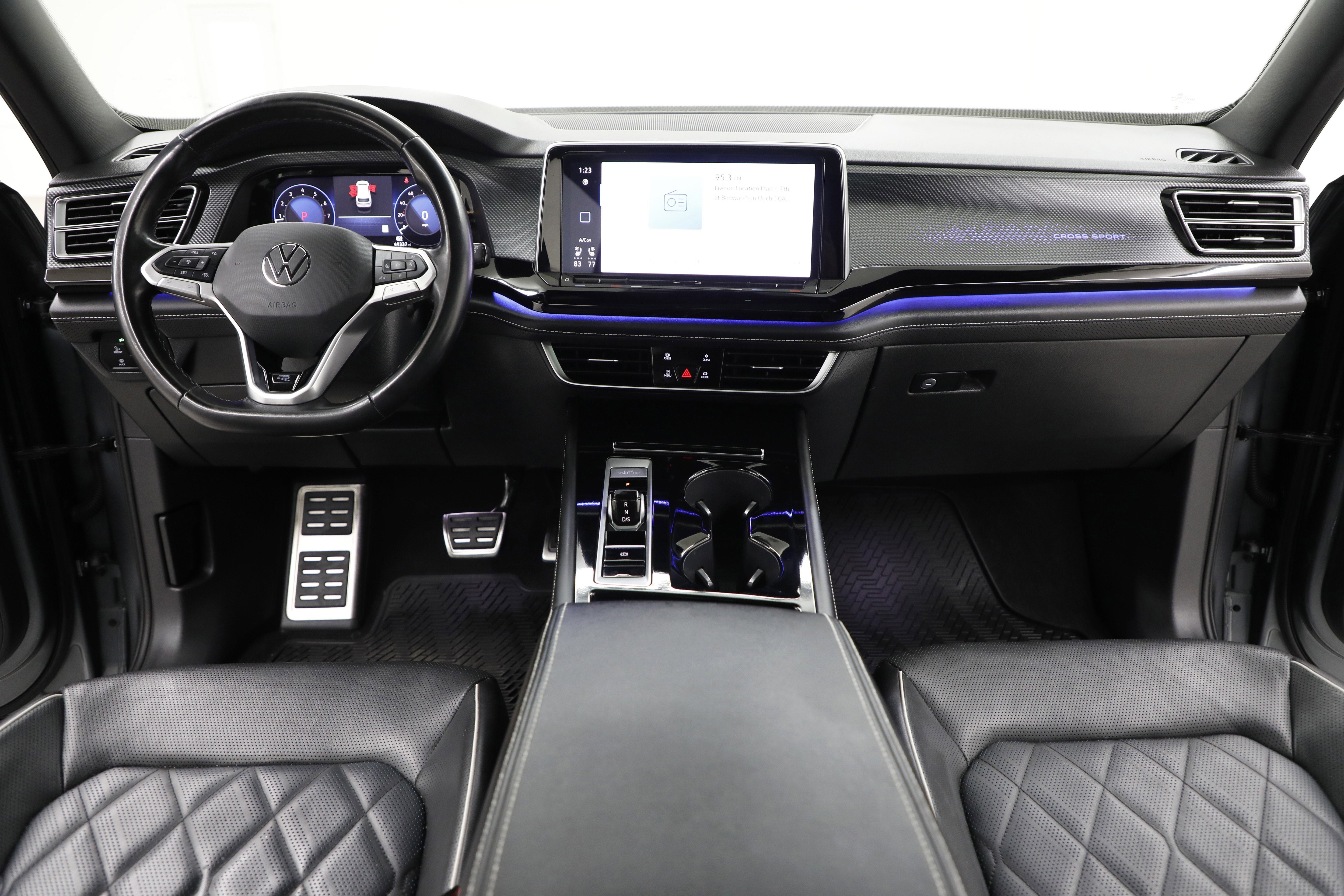 2024 Volkswagen Atlas Cross Sport 2.0T SEL Premium R-Line