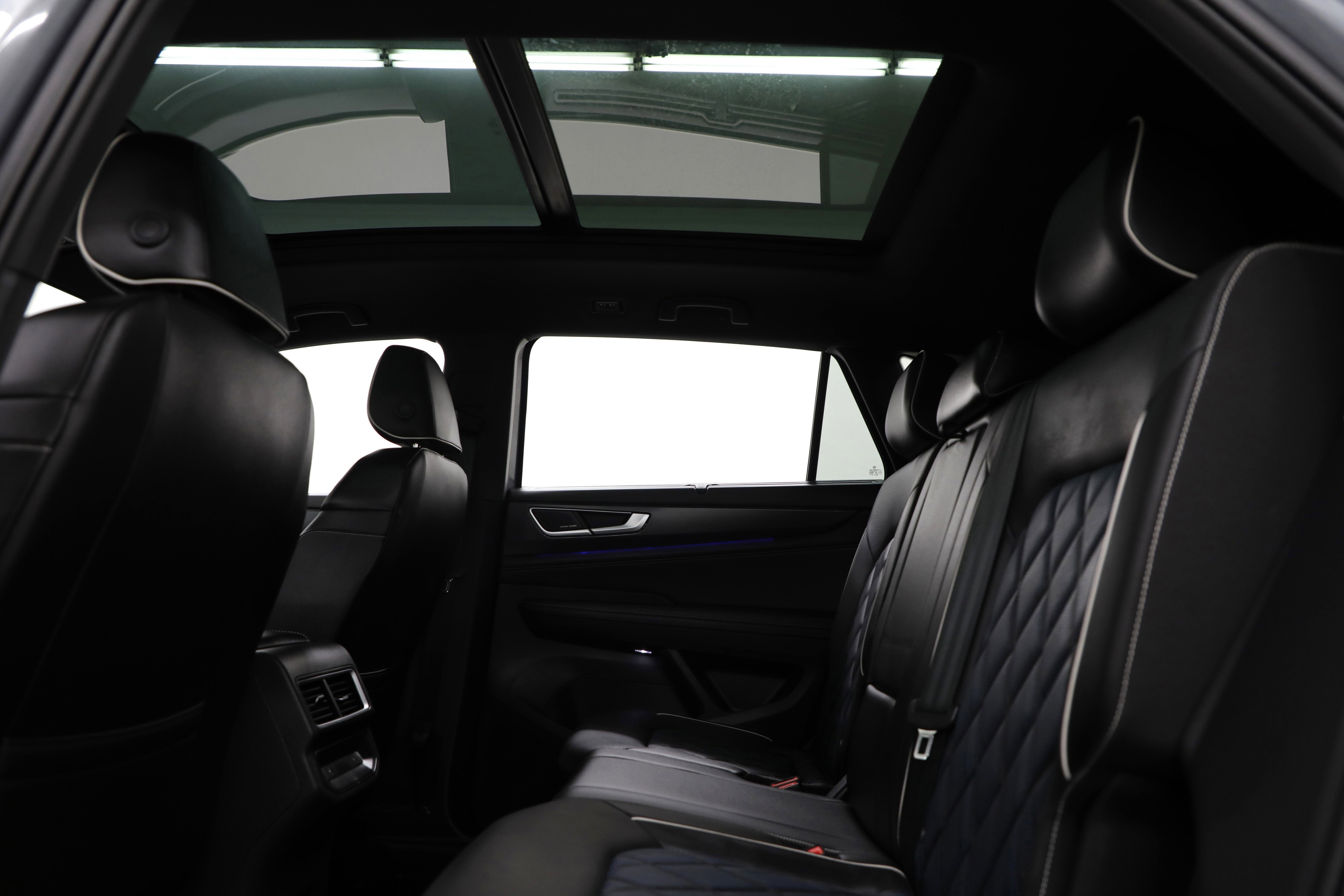 2024 Volkswagen Atlas Cross Sport 2.0T SEL Premium R-Line