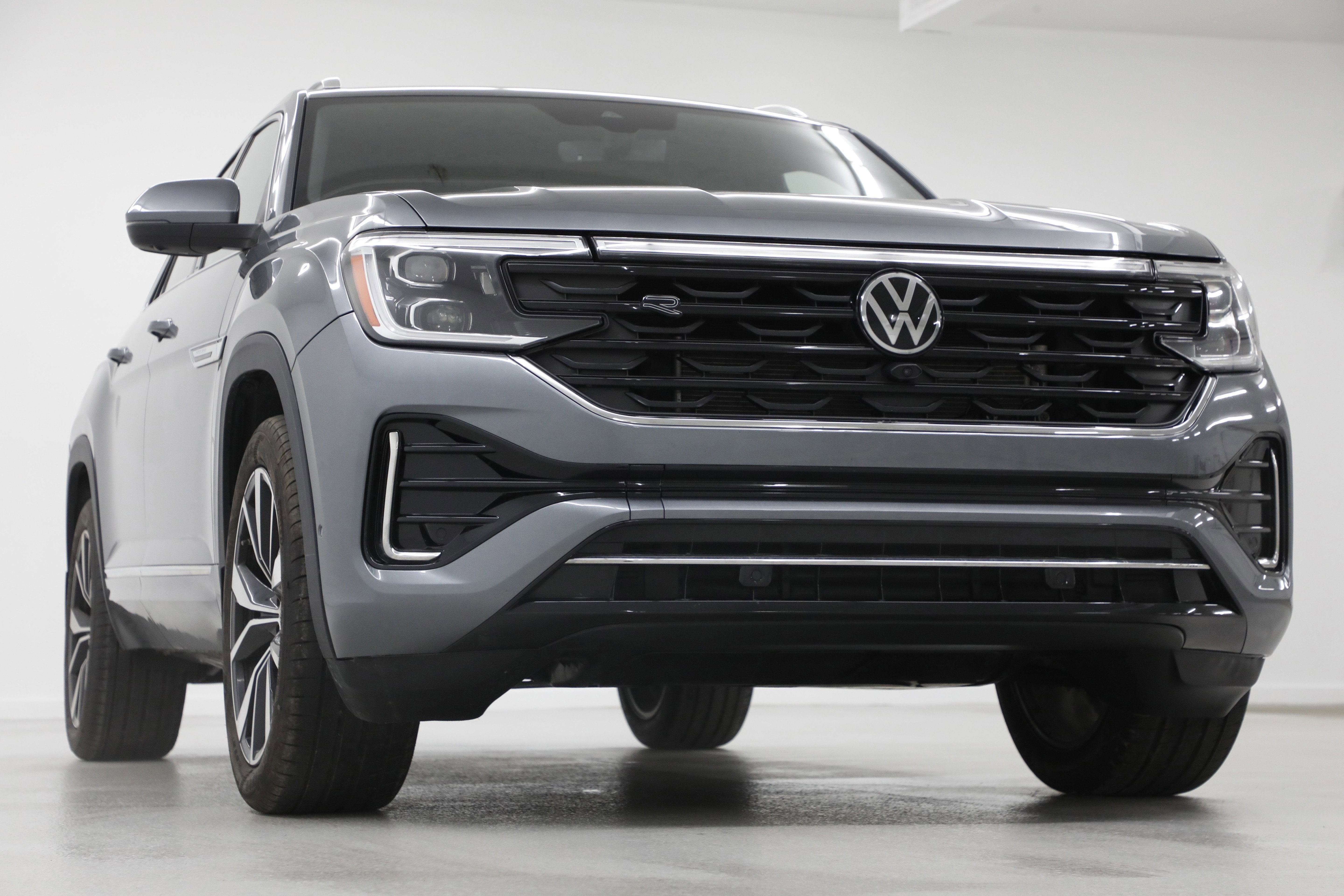 2024 Volkswagen Atlas Cross Sport 2.0T SEL Premium R-Line