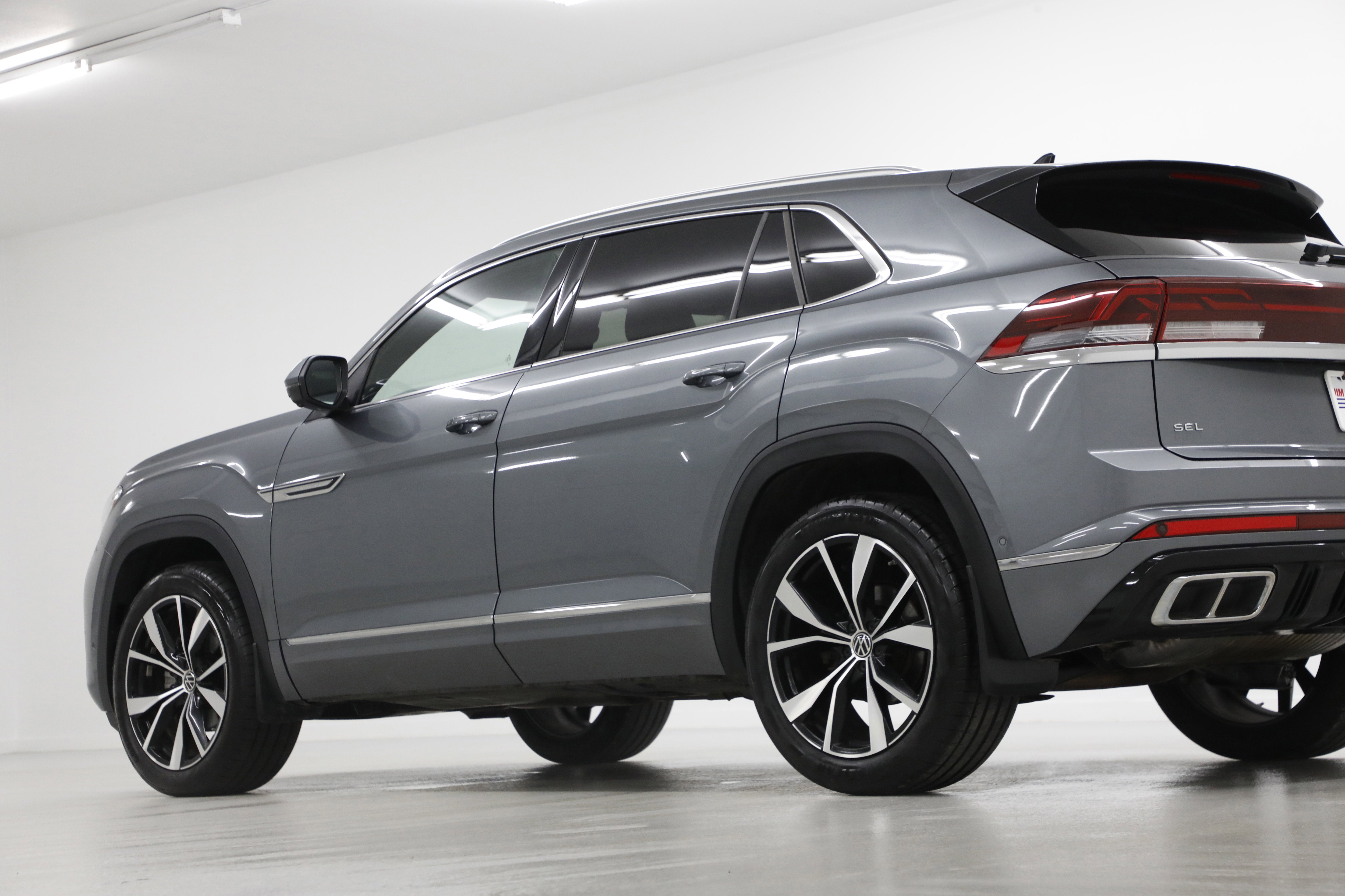 2024 Volkswagen Atlas Cross Sport 2.0T SEL Premium R-Line