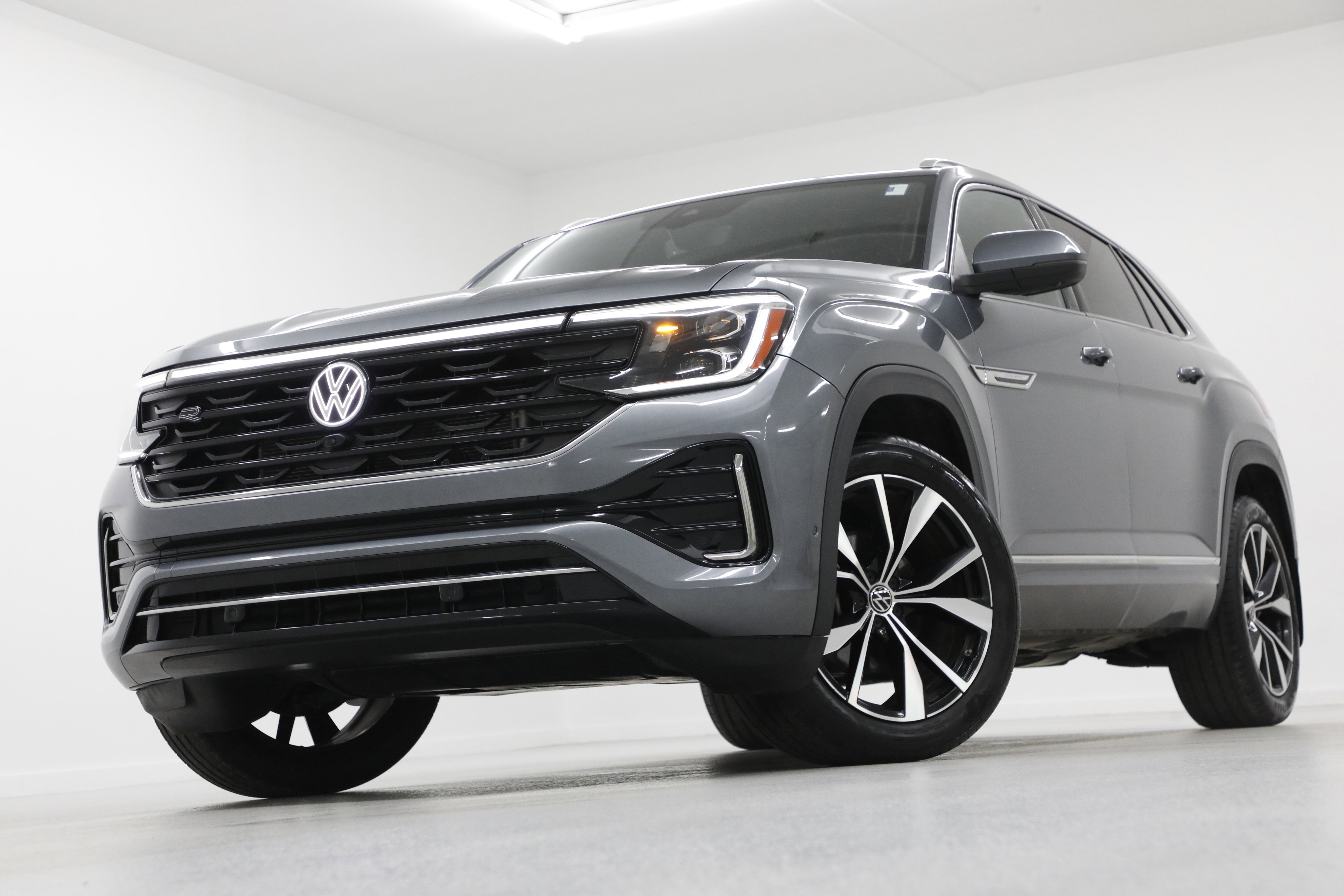 2024 Volkswagen Atlas Cross Sport 2.0T SEL Premium R-Line