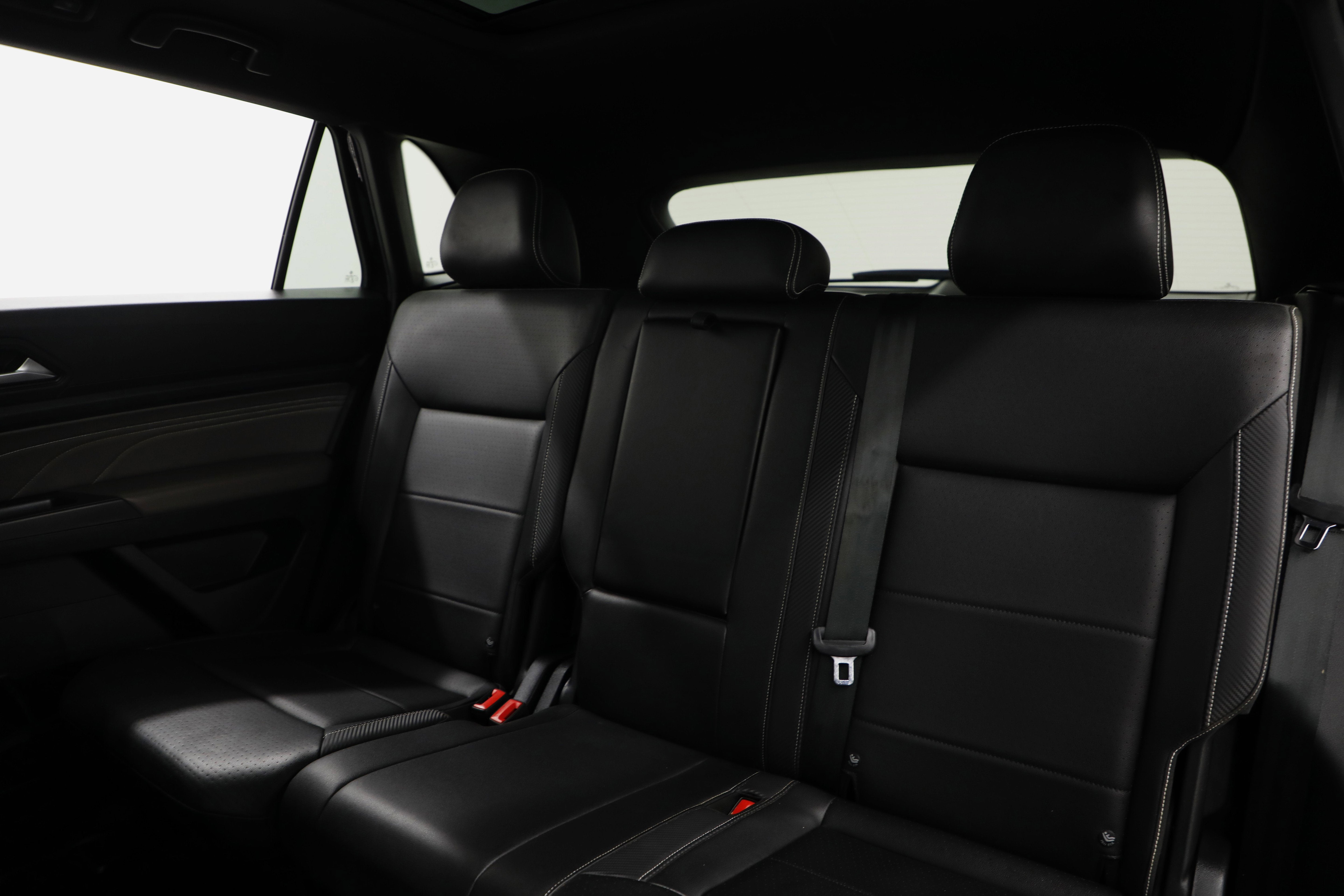 2021 Volkswagen Atlas Cross Sport 3.6L V6 SE w/Technology R-Line