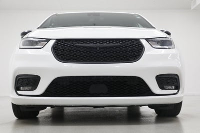 2024 Chrysler Pacifica Hybrid S Appearance Pkg