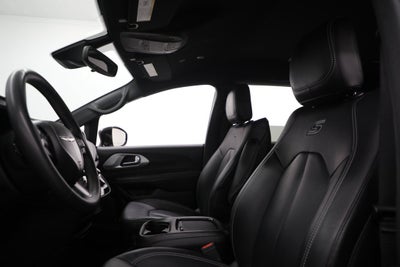 2024 Chrysler Pacifica Hybrid S Appearance Pkg