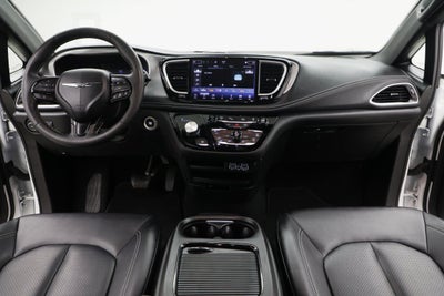 2024 Chrysler Pacifica Hybrid S Appearance Pkg