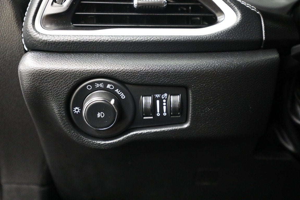 2024 Chrysler Pacifica Hybrid S Appearance Pkg