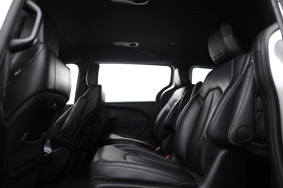 2024 Chrysler Pacifica Hybrid S Appearance Pkg