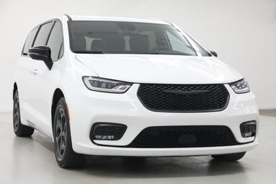 2024 Chrysler Pacifica Hybrid S Appearance Pkg