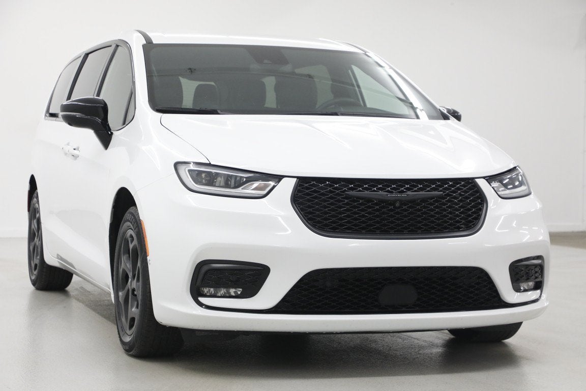 2024 Chrysler Pacifica Hybrid S Appearance Pkg