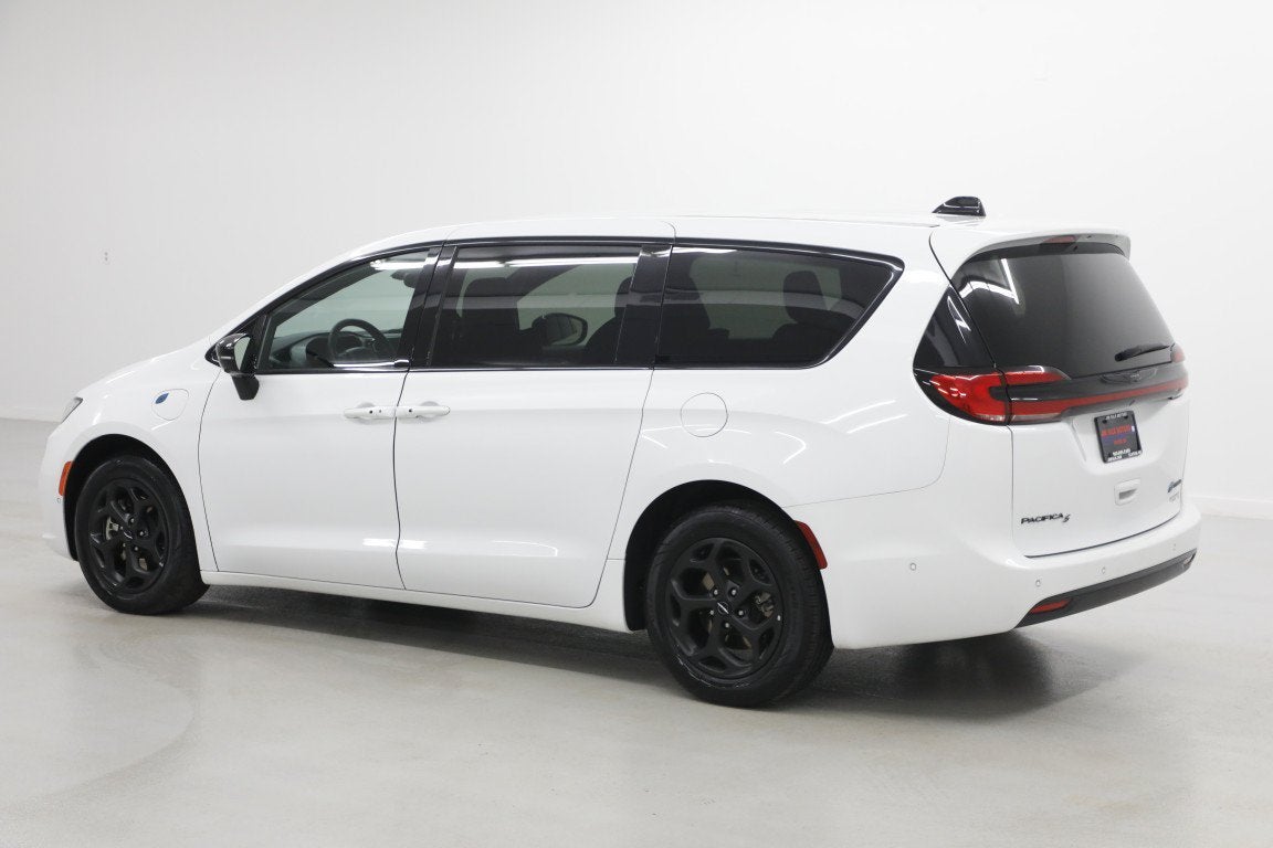 2024 Chrysler Pacifica Hybrid S Appearance Pkg