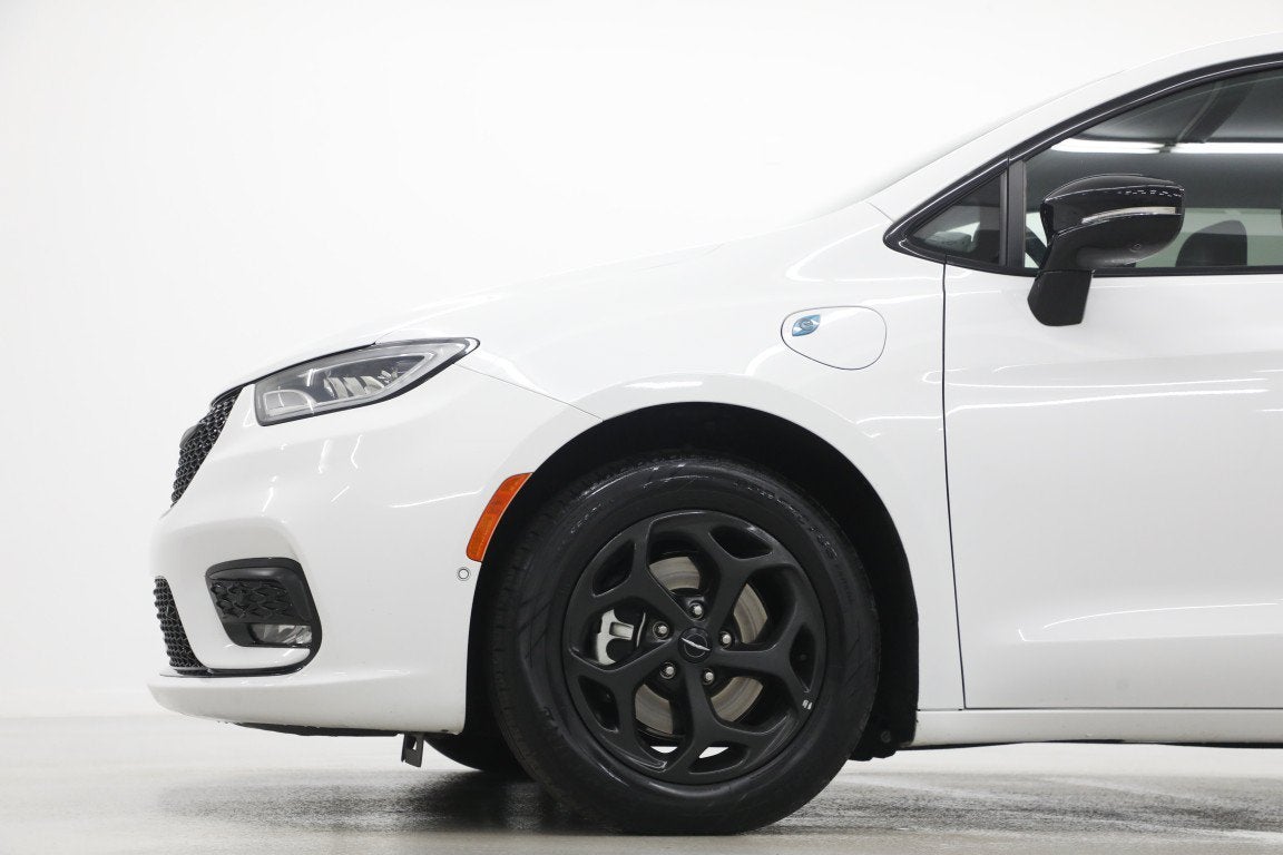2024 Chrysler Pacifica Hybrid S Appearance Pkg