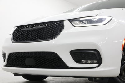 2024 Chrysler Pacifica Hybrid S Appearance Pkg