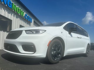 2024 Chrysler Pacifica Hybrid S Appearance Pkg