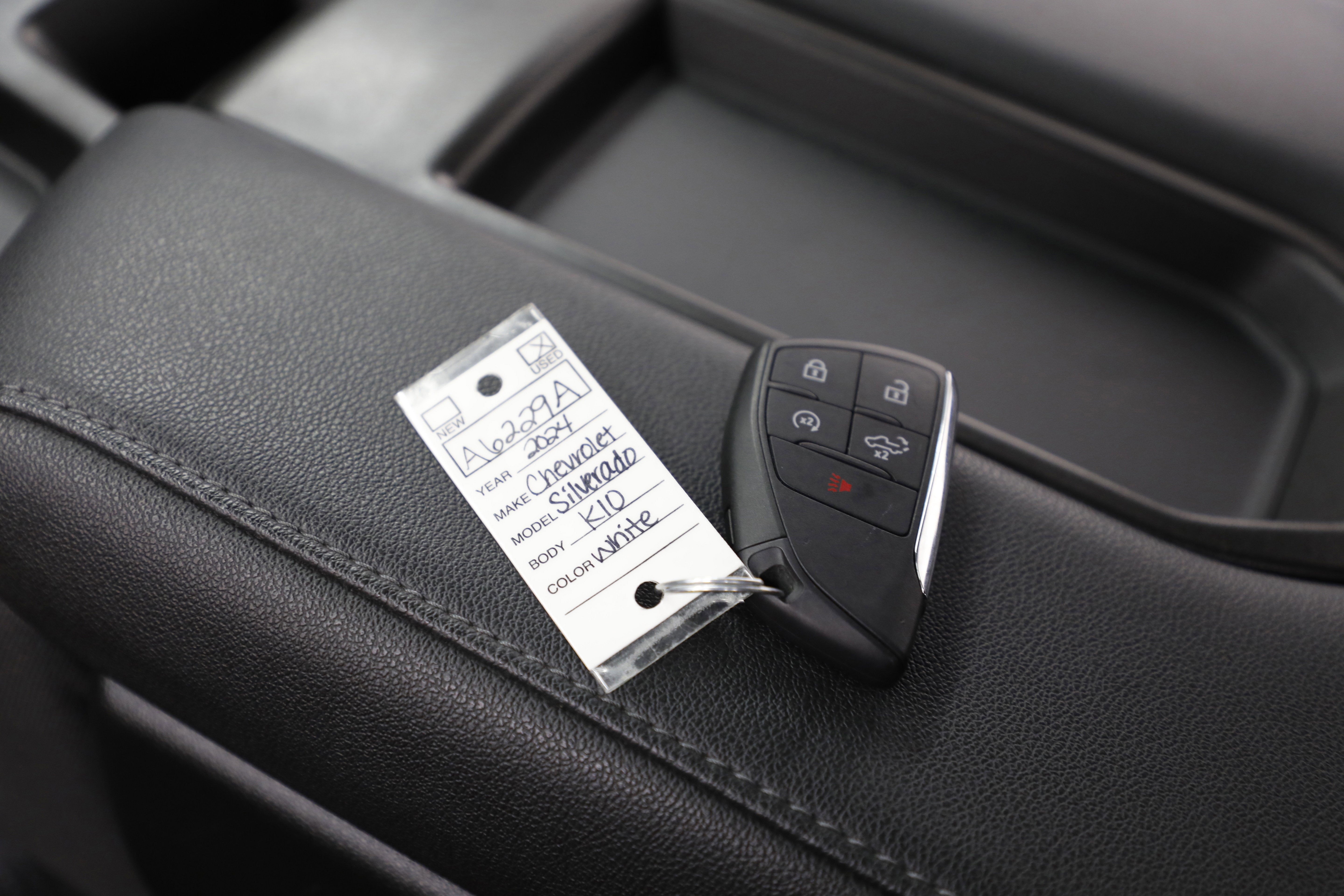 2024 Chevrolet Silverado 1500 Custom