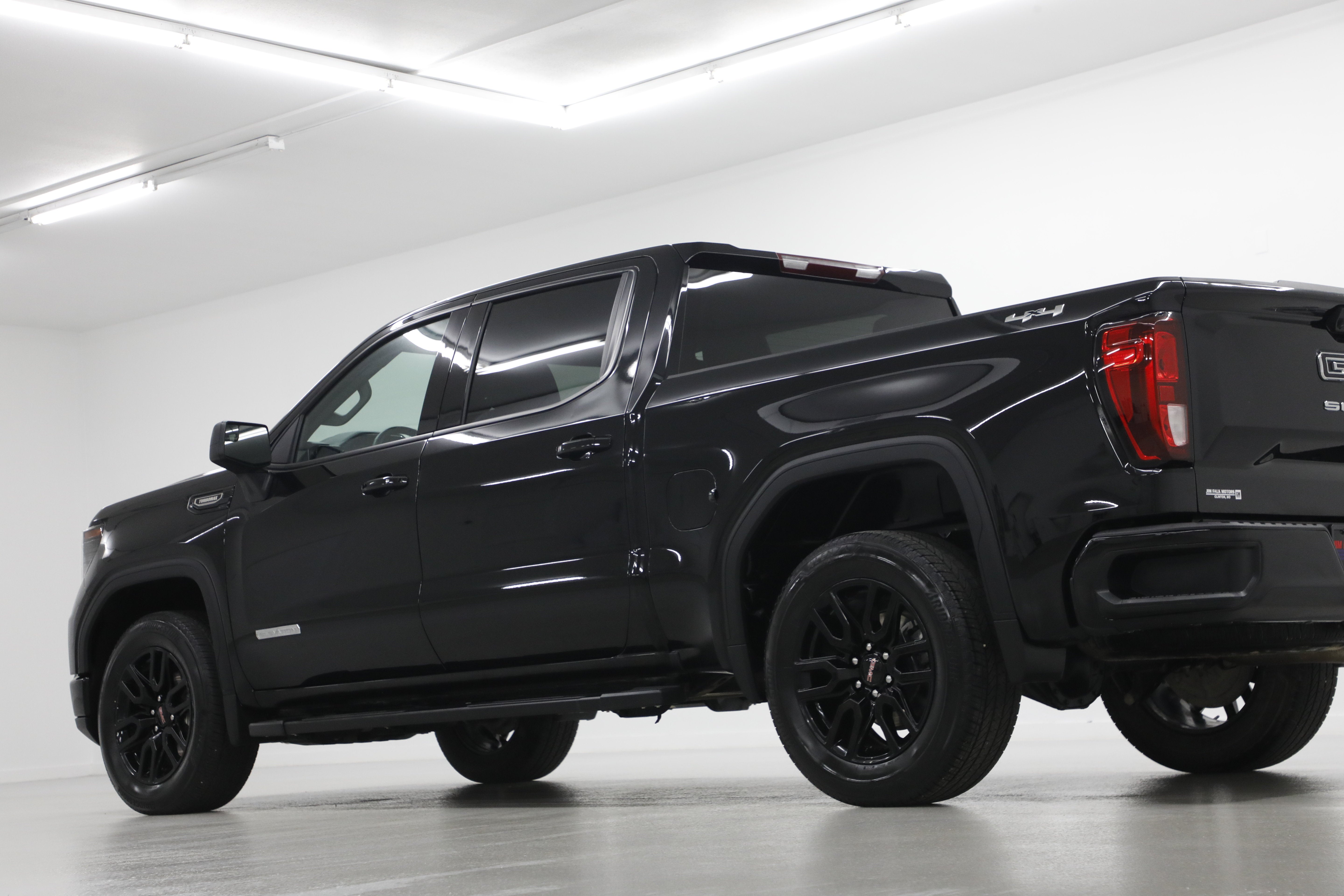 2025 GMC Sierra 1500 Elevation