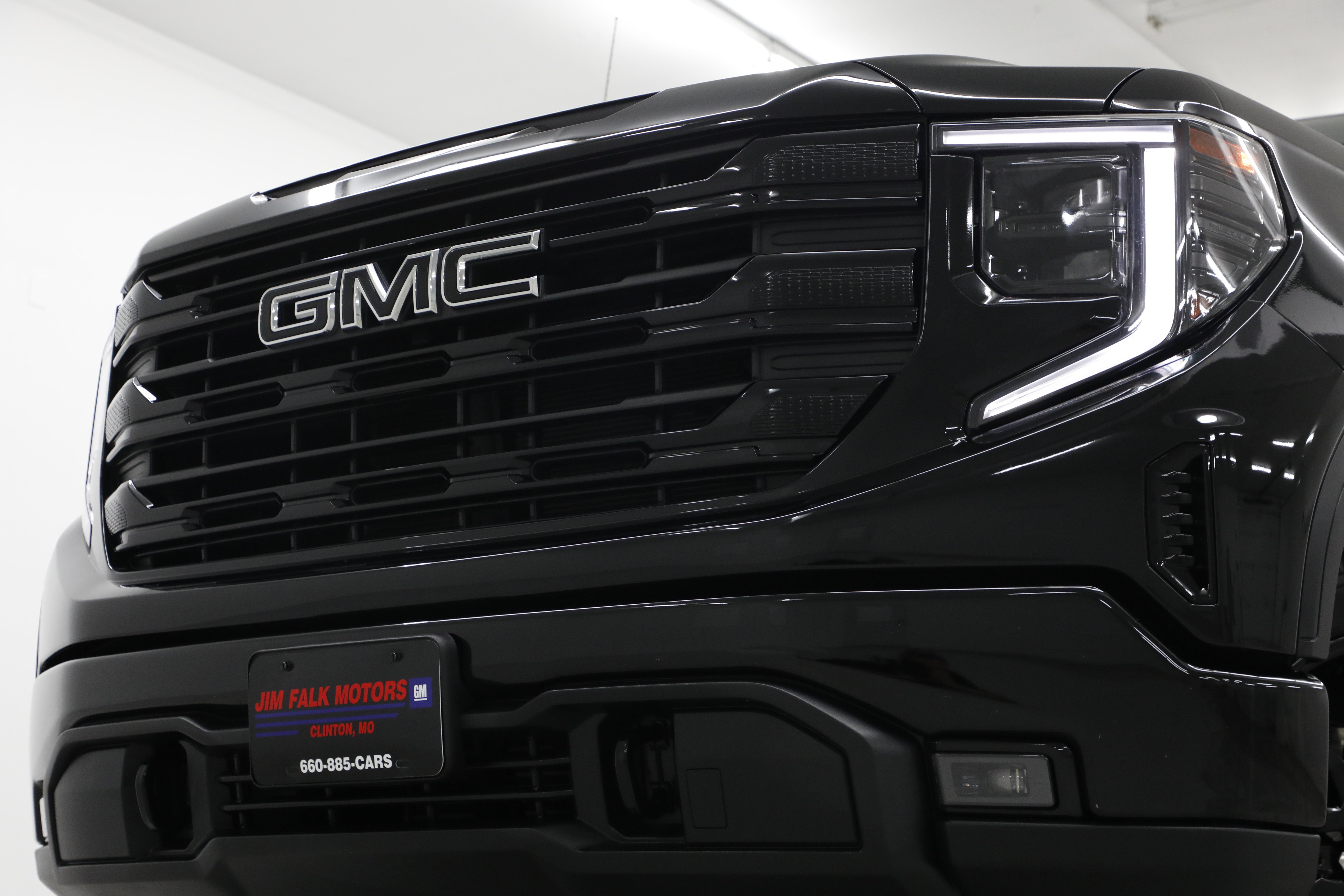 2025 GMC Sierra 1500 Elevation