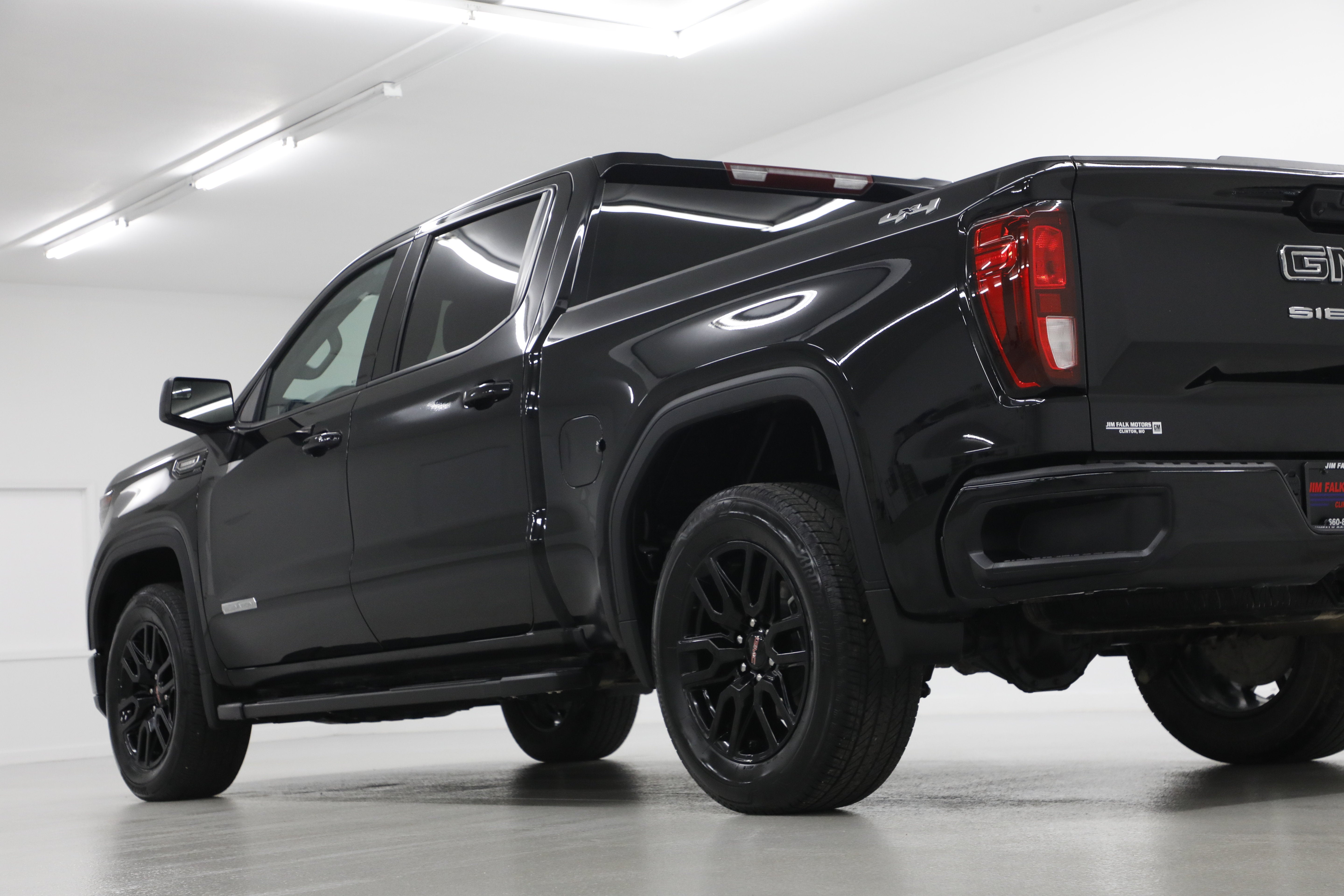 2025 GMC Sierra 1500 Elevation