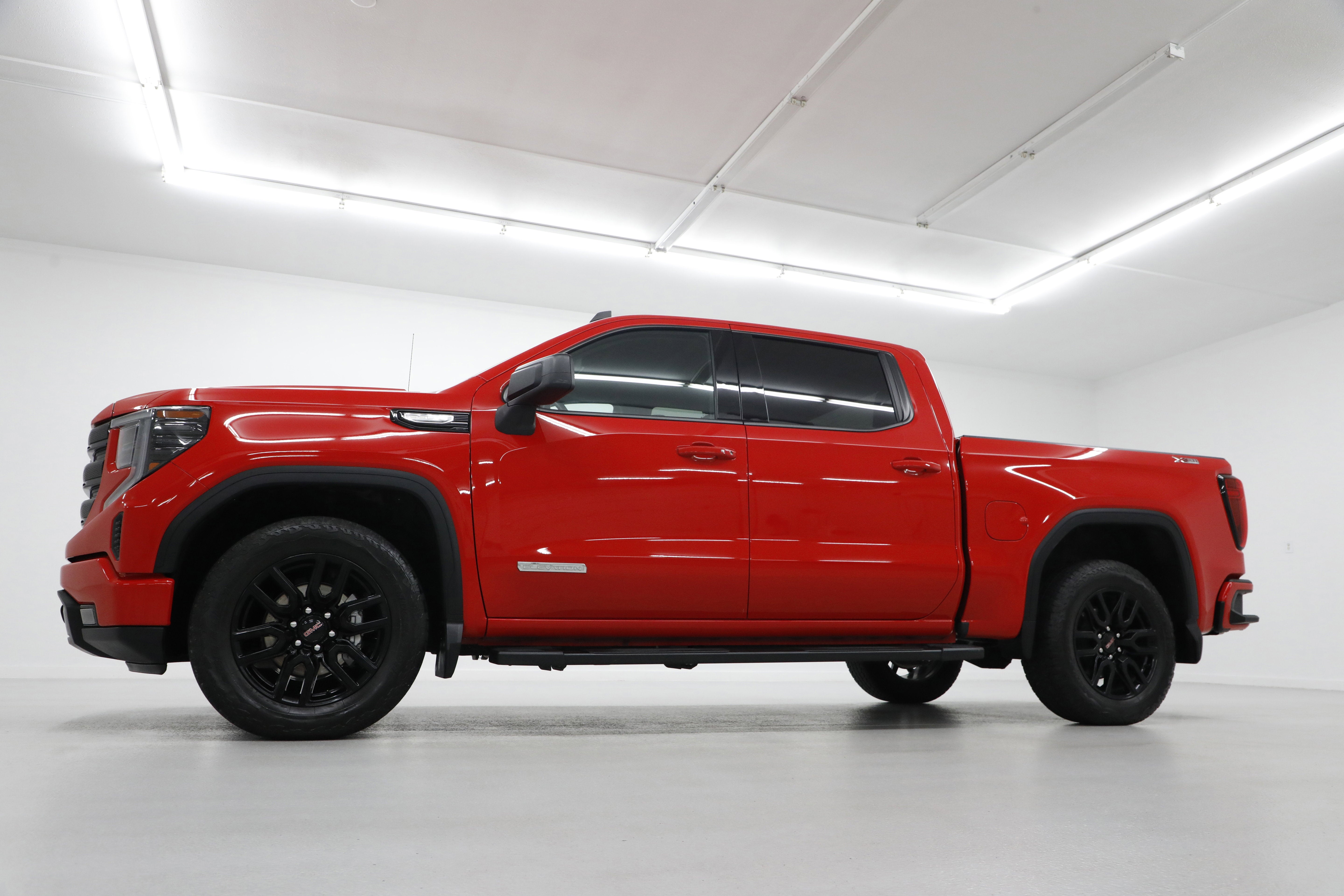 Used 2024 GMC Sierra 1500 Elevation with VIN 3GTUUCED5RG270854 for sale in Kansas City