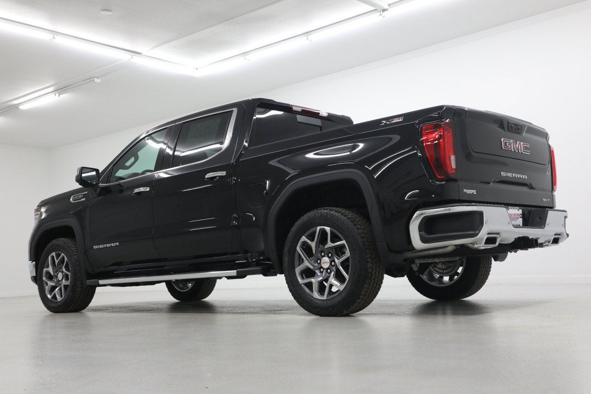 2026 GMC Sierra 1500 SLT - Photo 7