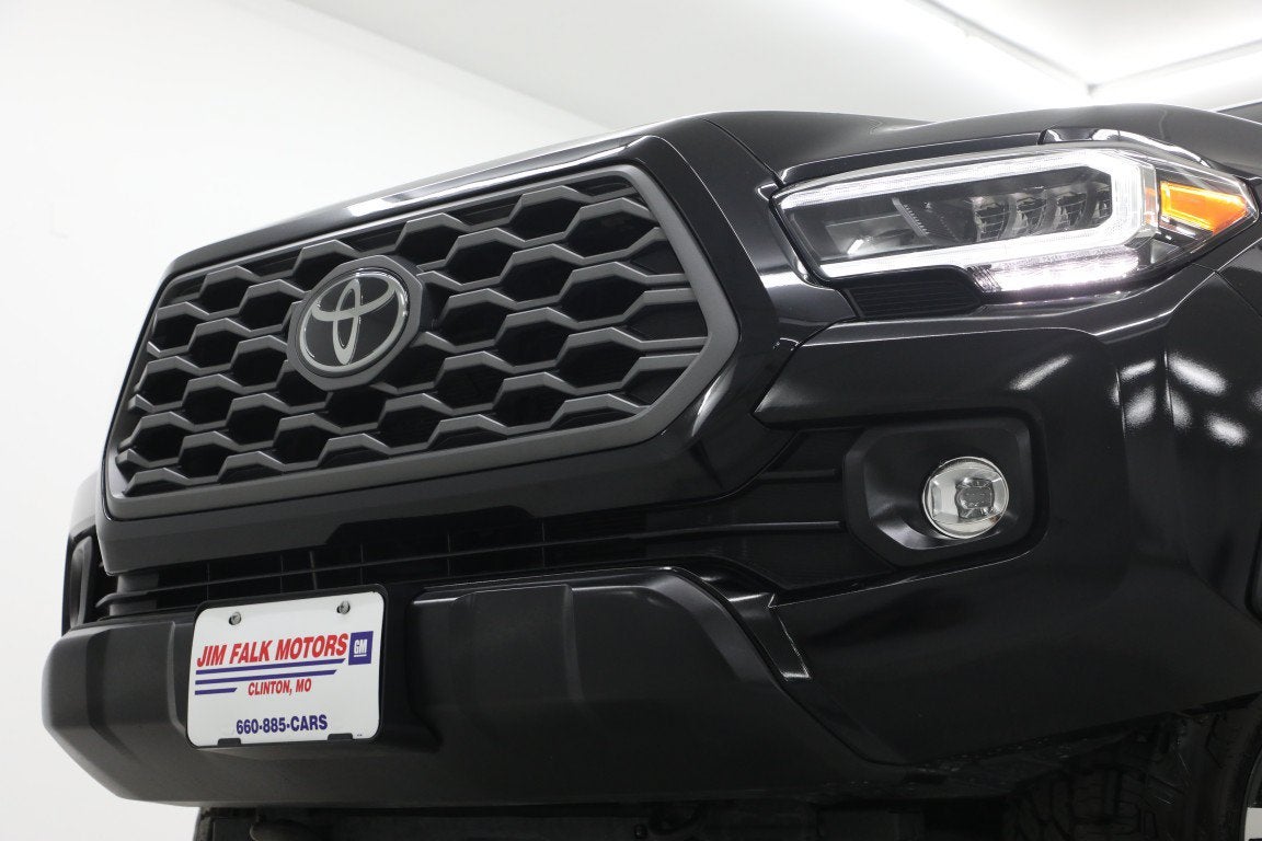 2022 Toyota Tacoma 4WD SR
