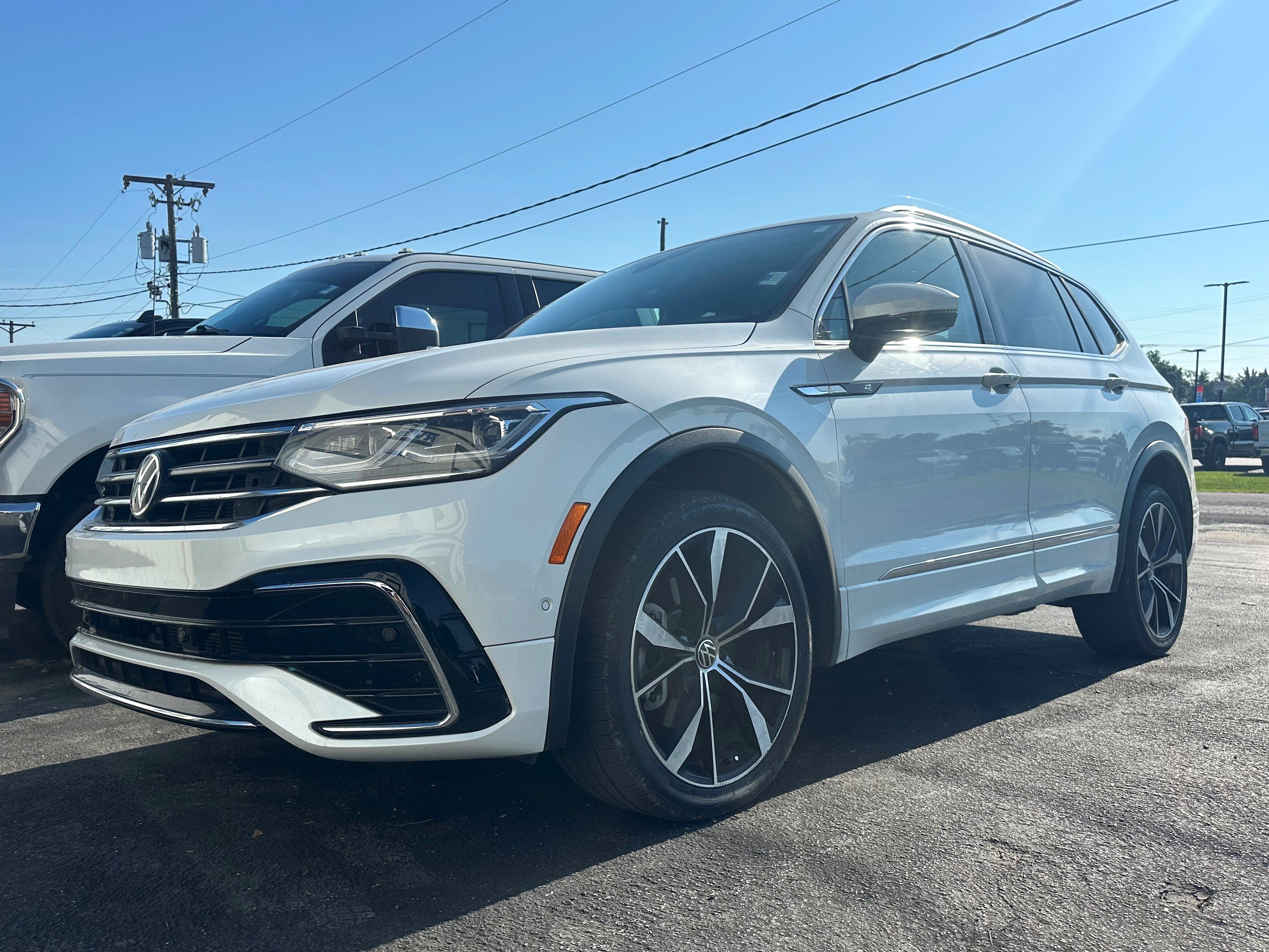 2022 Volkswagen Tiguan SEL R-Line