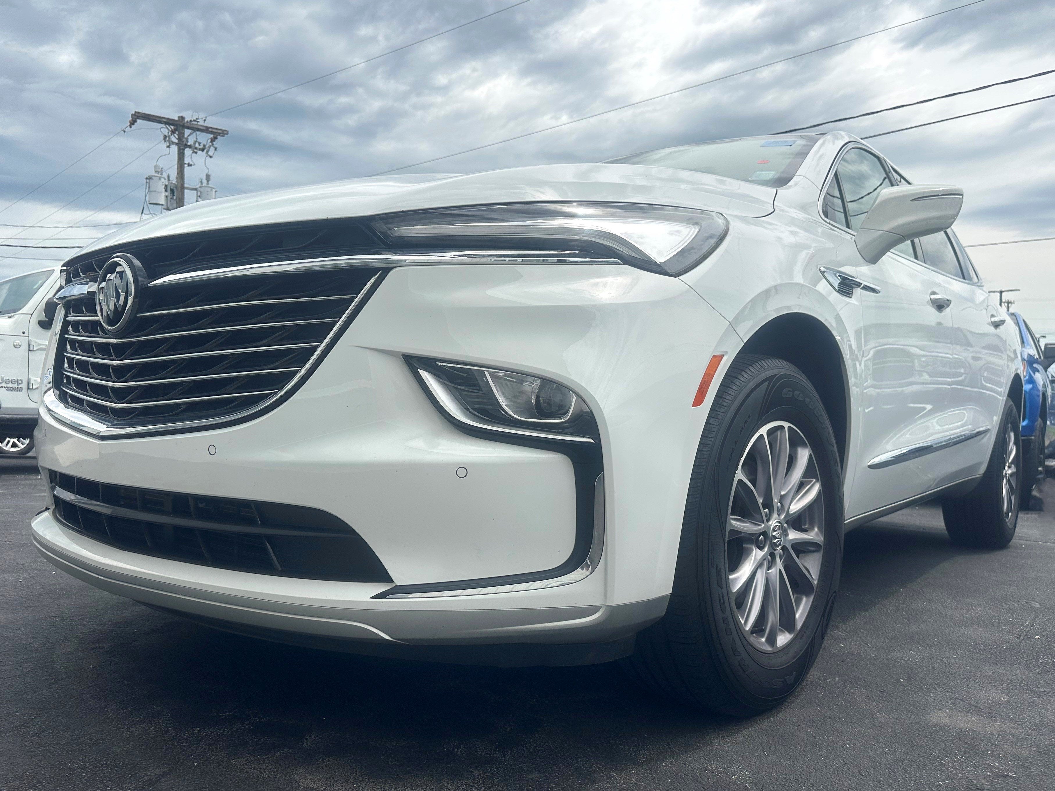 2023 Buick Enclave Essence