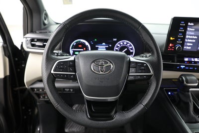 2023 Toyota Sienna Limited