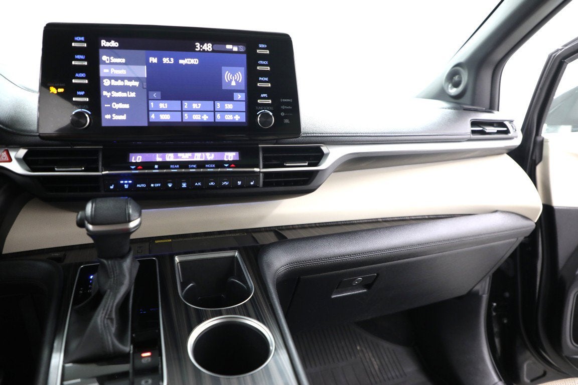 2023 Toyota Sienna Limited