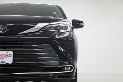 2023 Toyota Sienna Limited