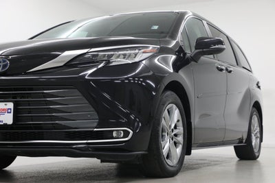 2023 Toyota Sienna Limited