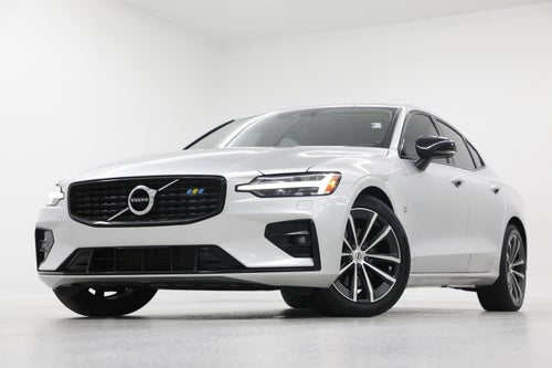 2022 Volvo S60 Momentum