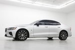 2022 Volvo S60 Momentum