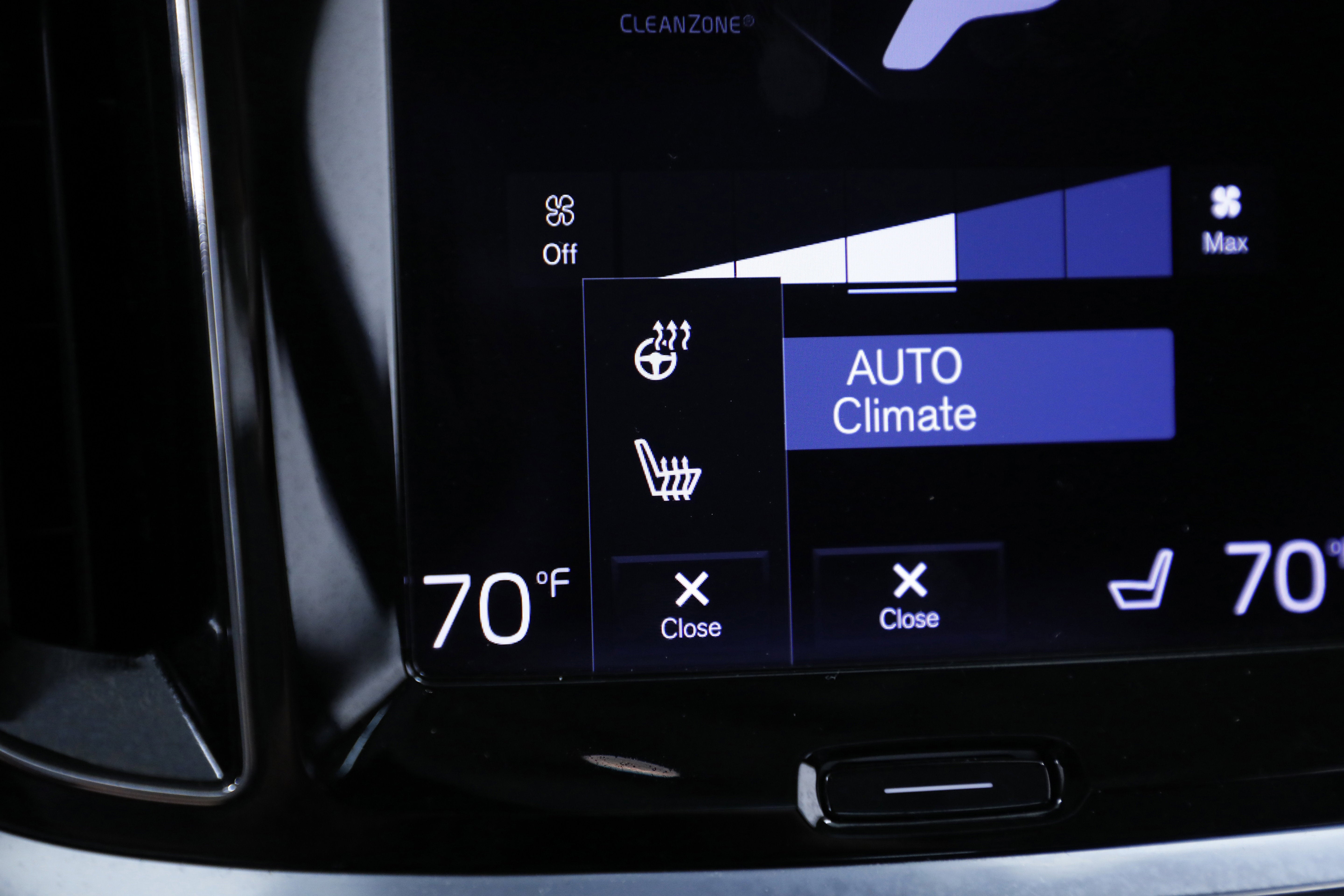 2022 Volvo S60 Momentum