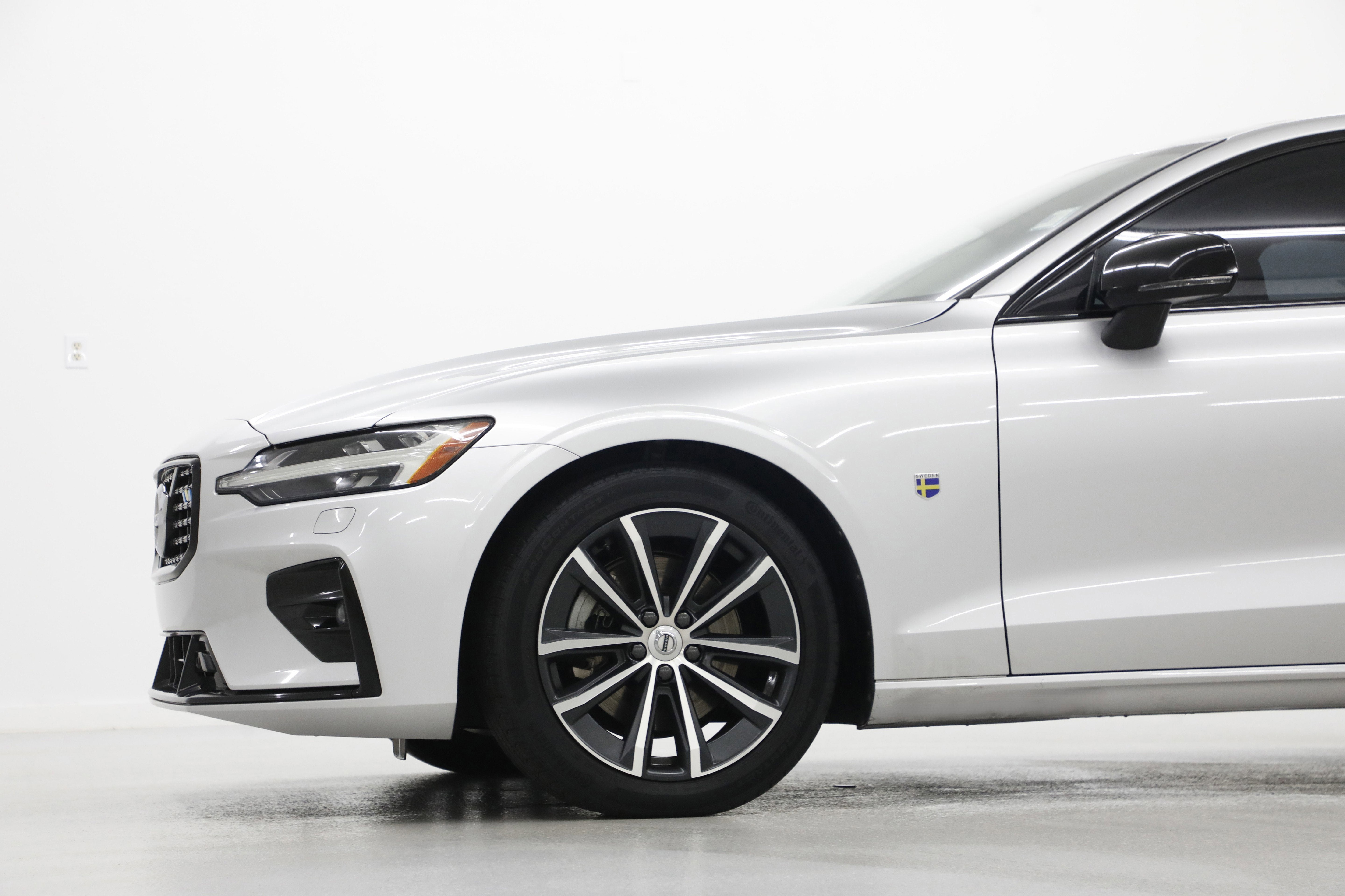2022 Volvo S60 Momentum