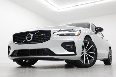 2022 Volvo S60 Momentum