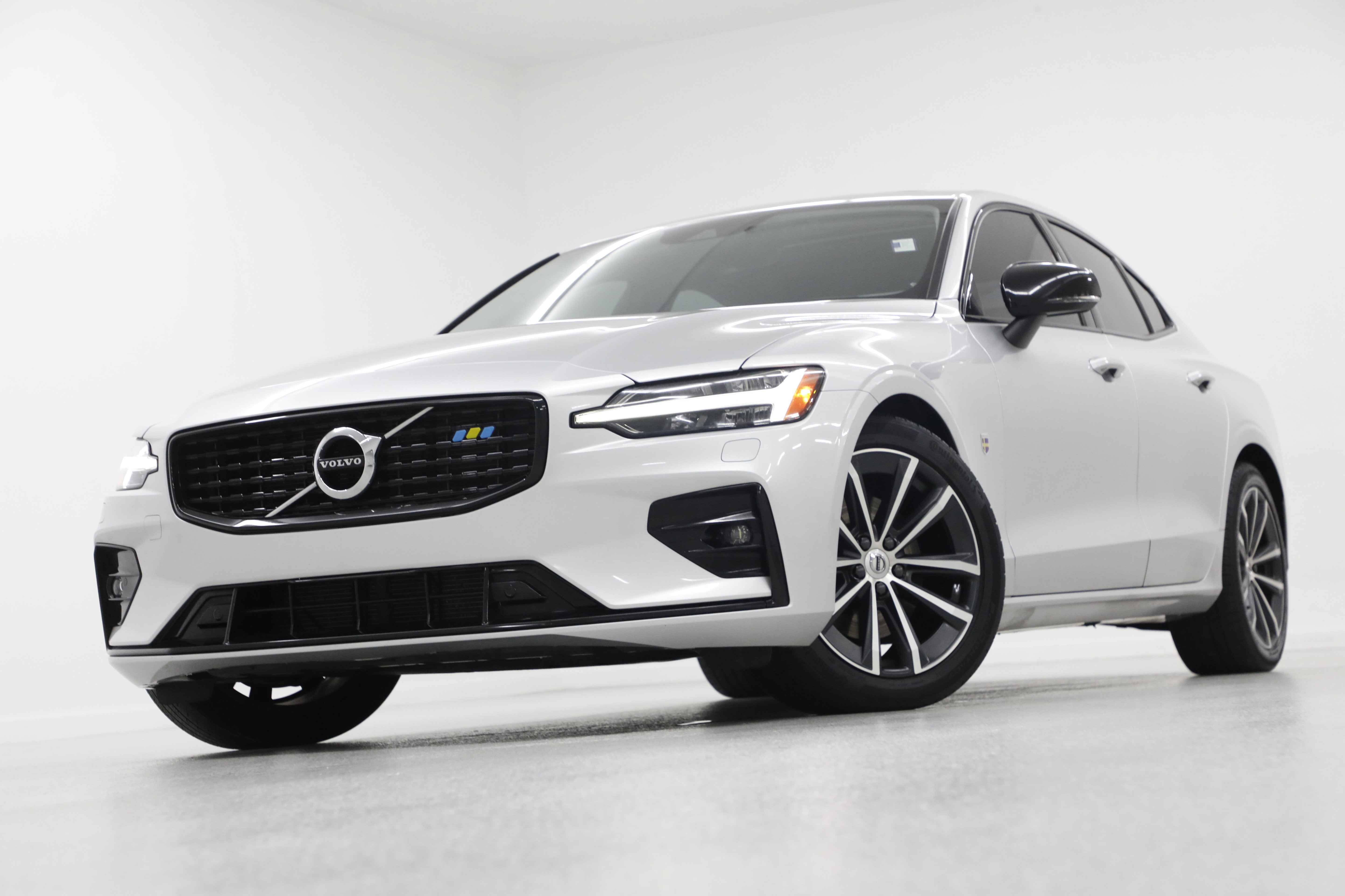 2022 Volvo S60 Momentum