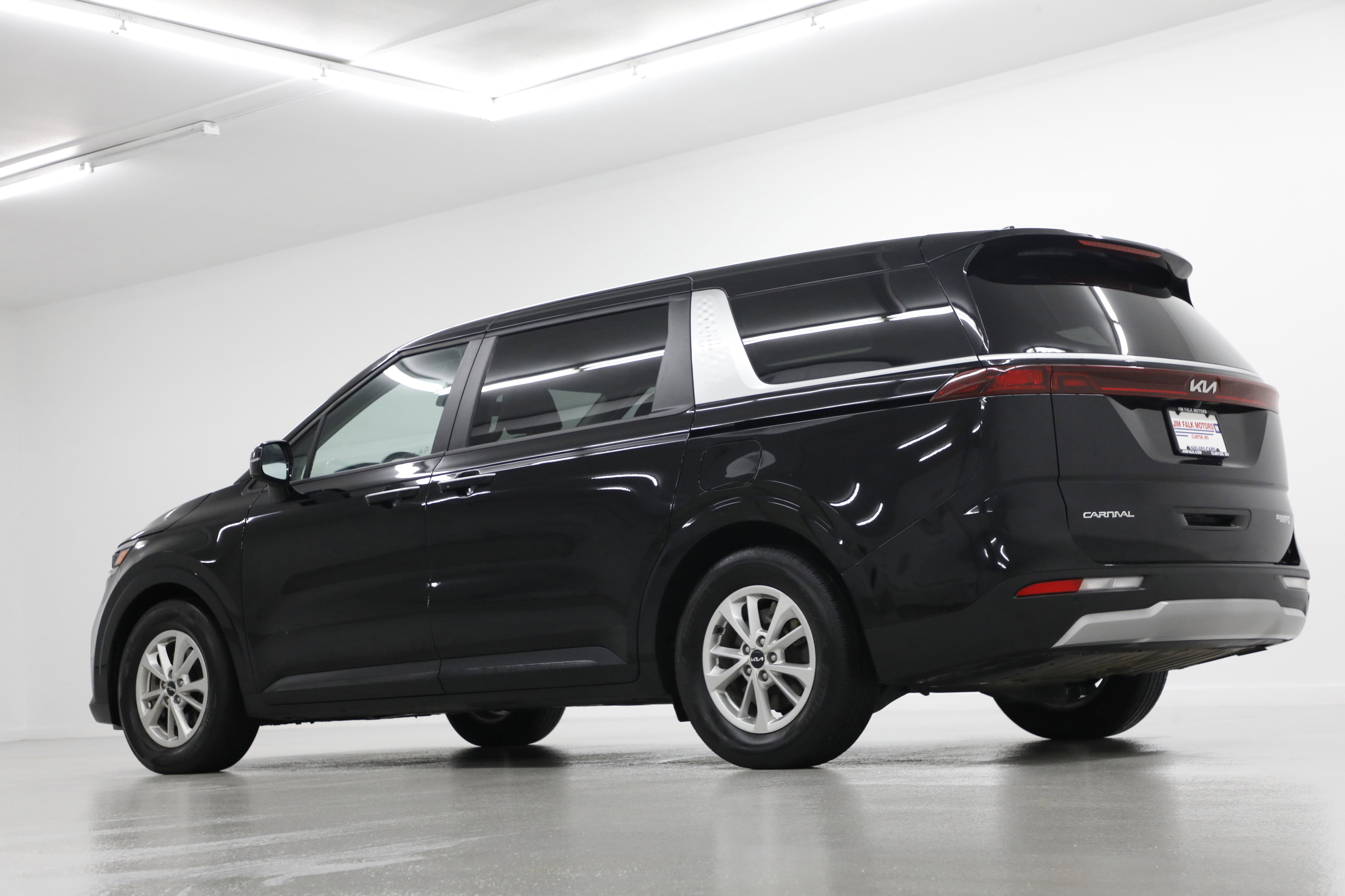 2024 Kia Carnival LX