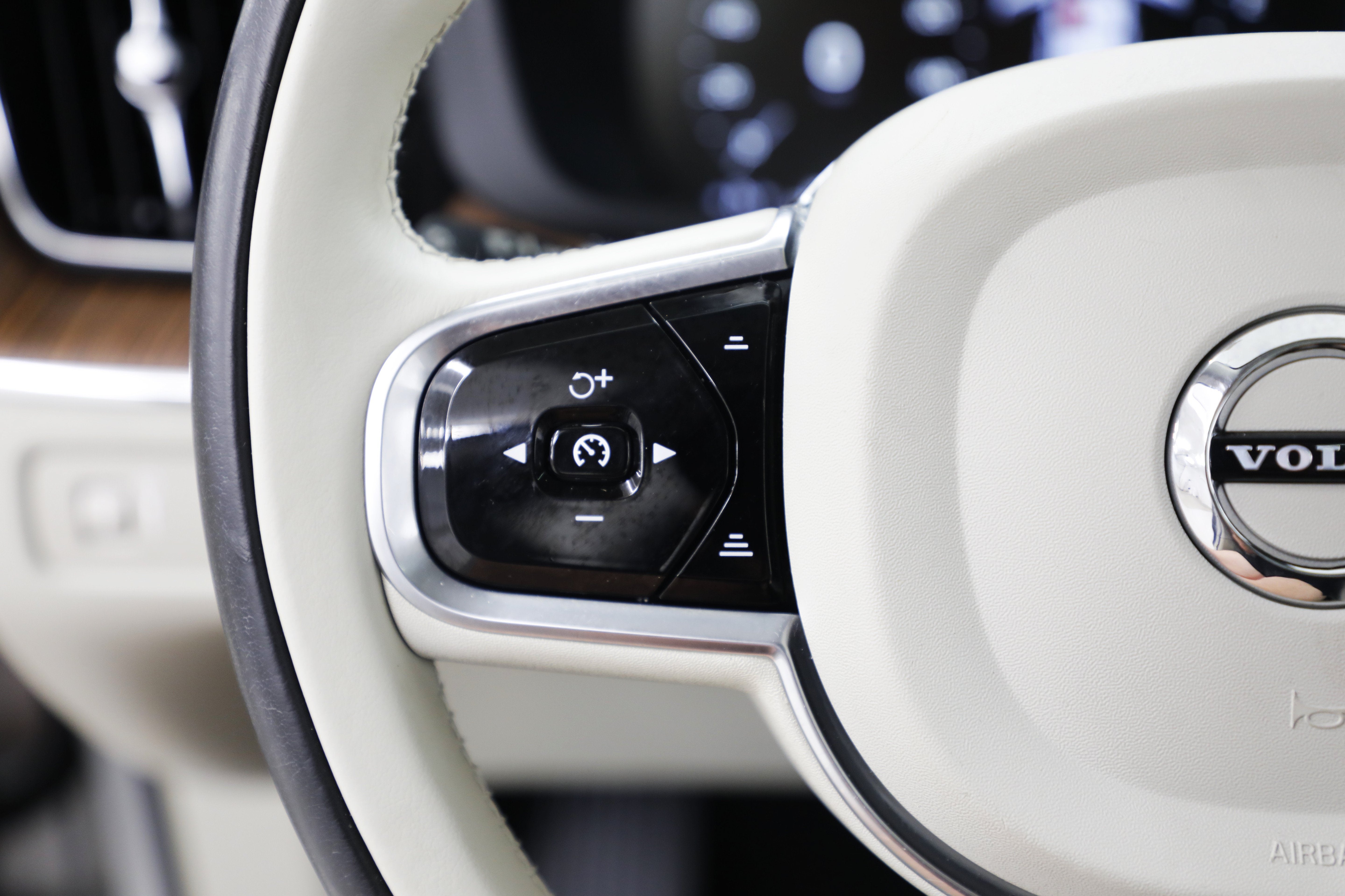 2019 Volvo XC60 Inscription