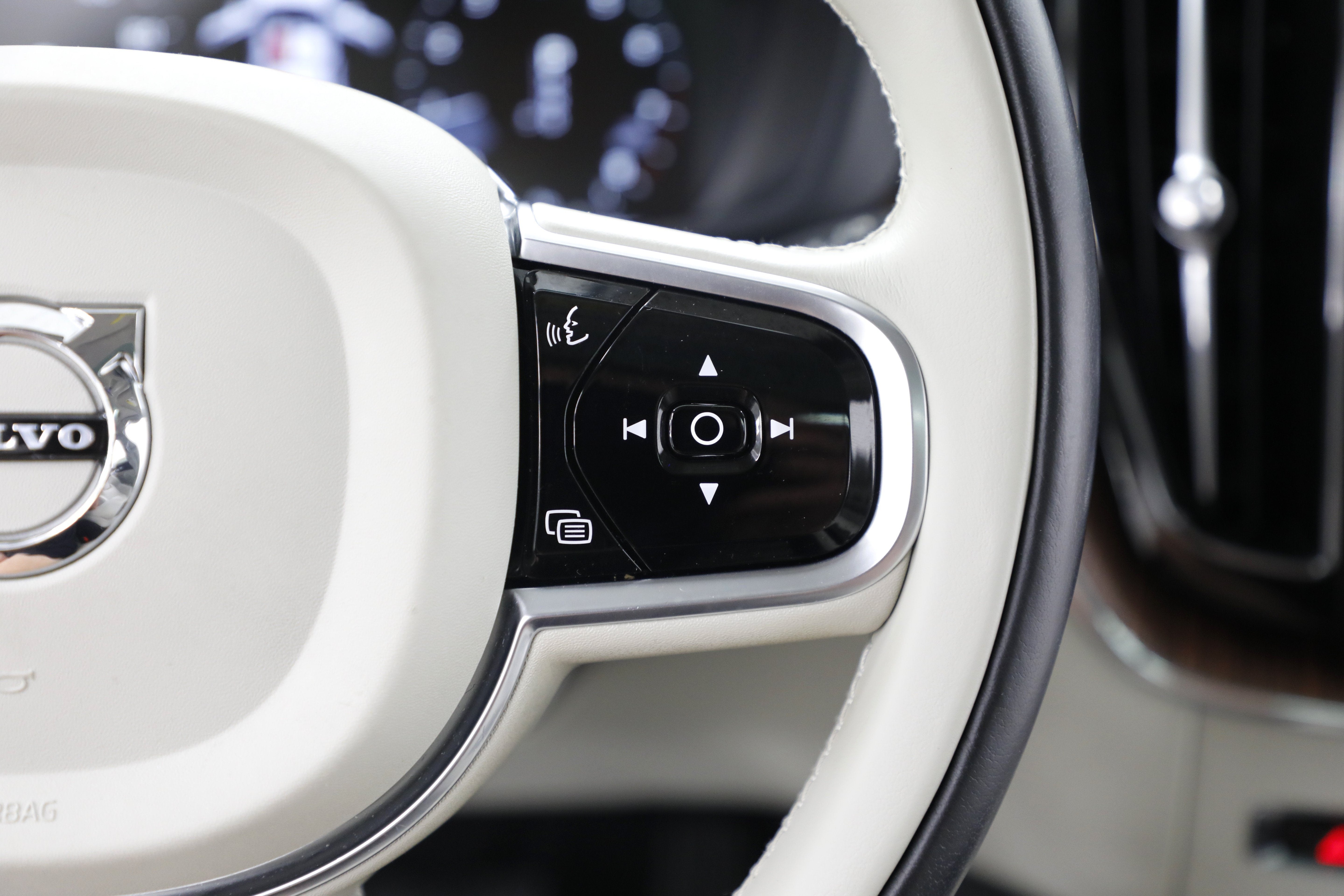 2019 Volvo XC60 Inscription