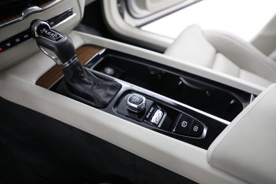 2019 Volvo XC60 Inscription