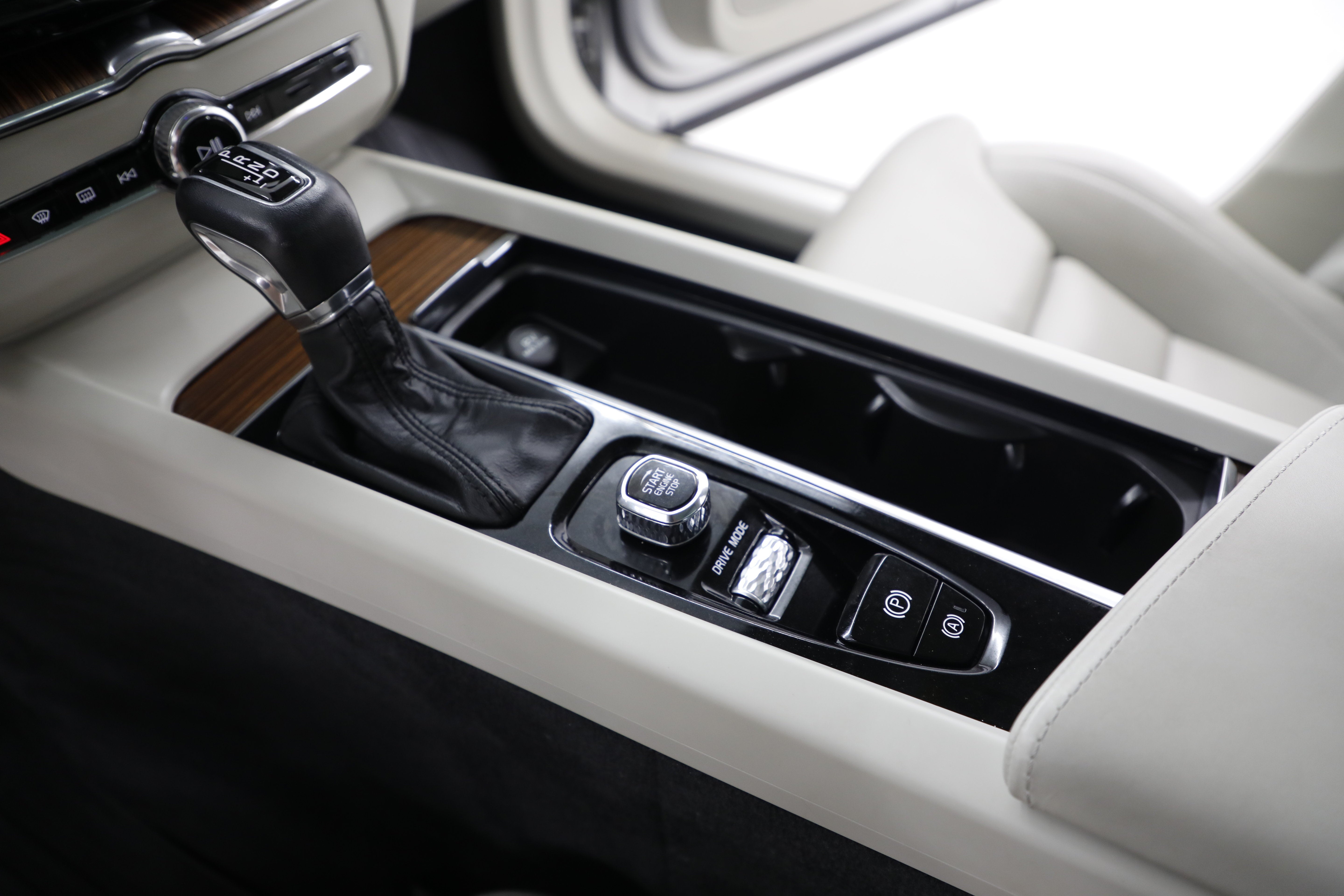 2019 Volvo XC60 Inscription