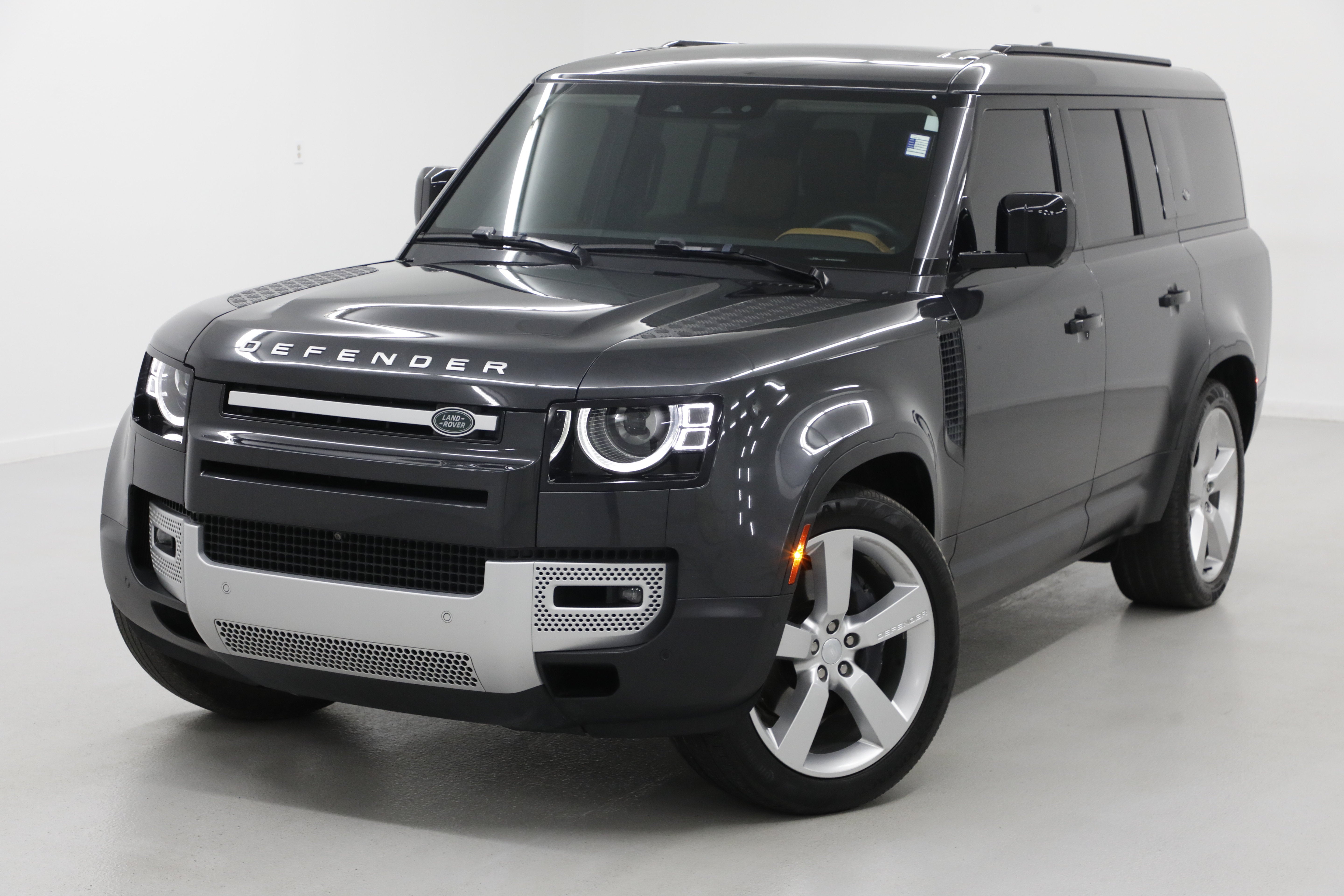 2023 Land Rover Defender First Edition