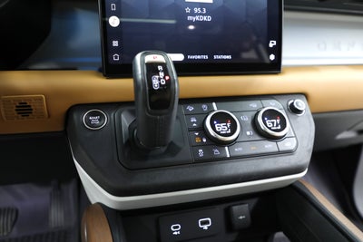 2023 Land Rover Defender First Edition