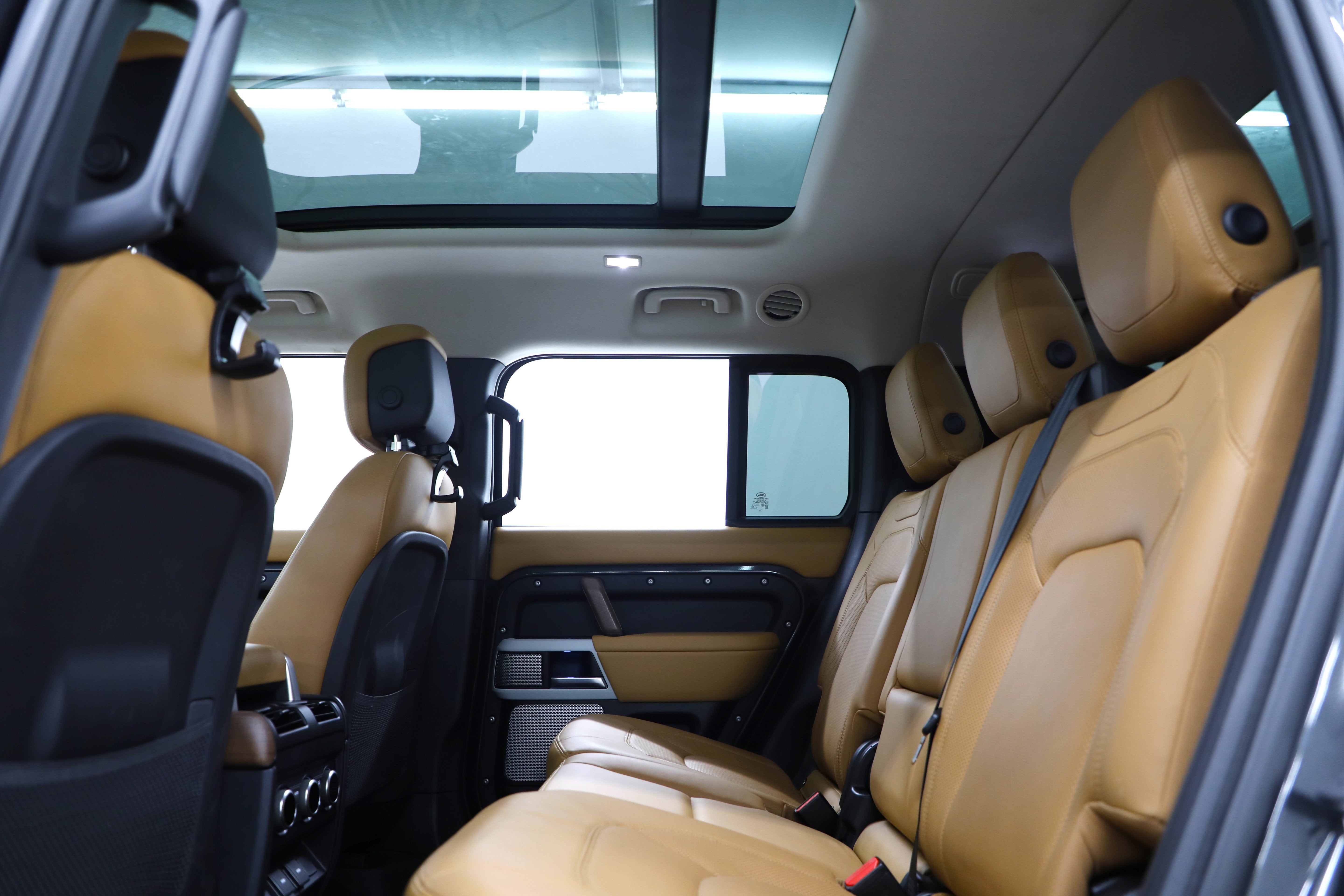 2023 Land Rover Defender First Edition