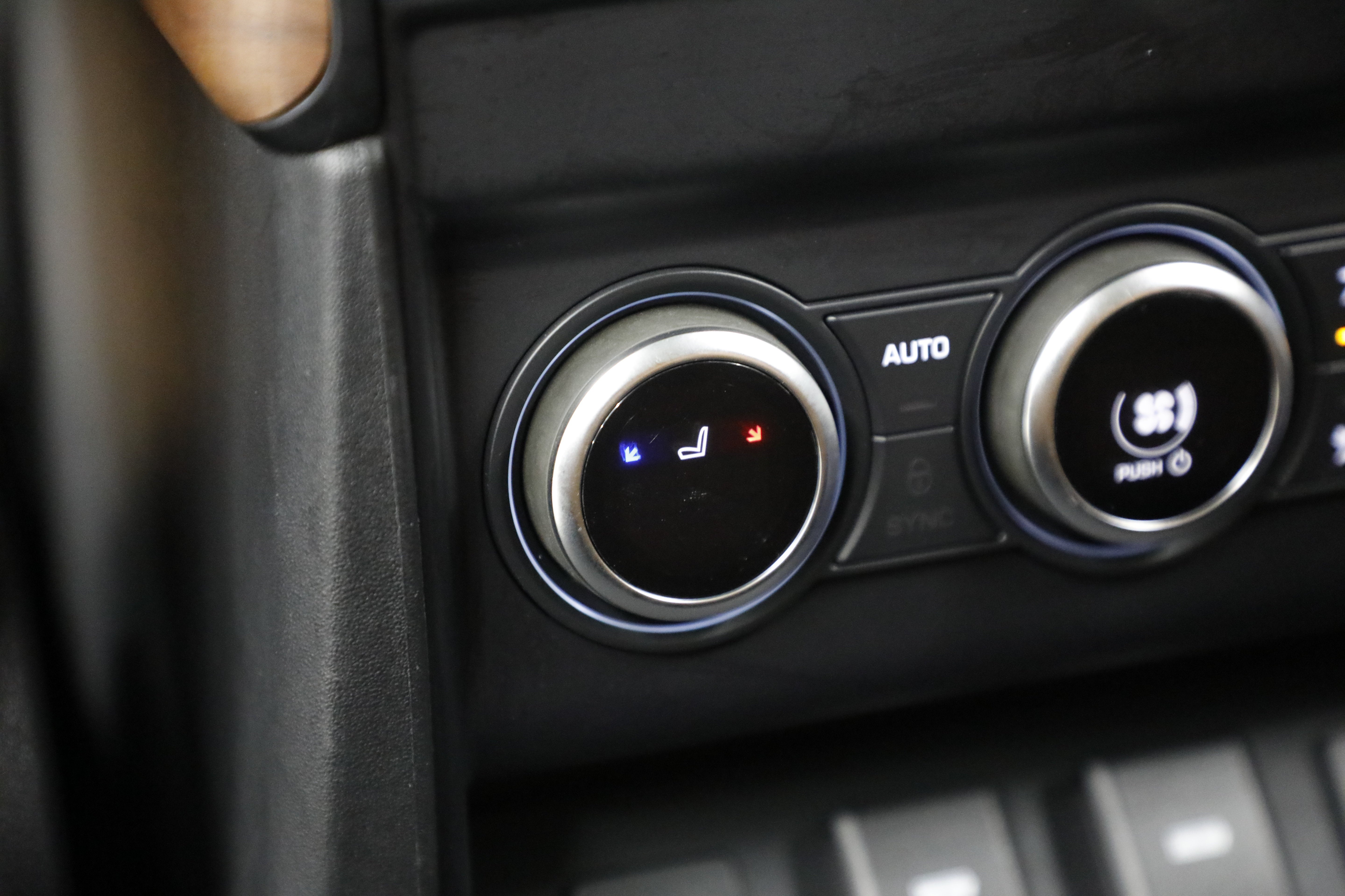 2023 Land Rover Defender First Edition
