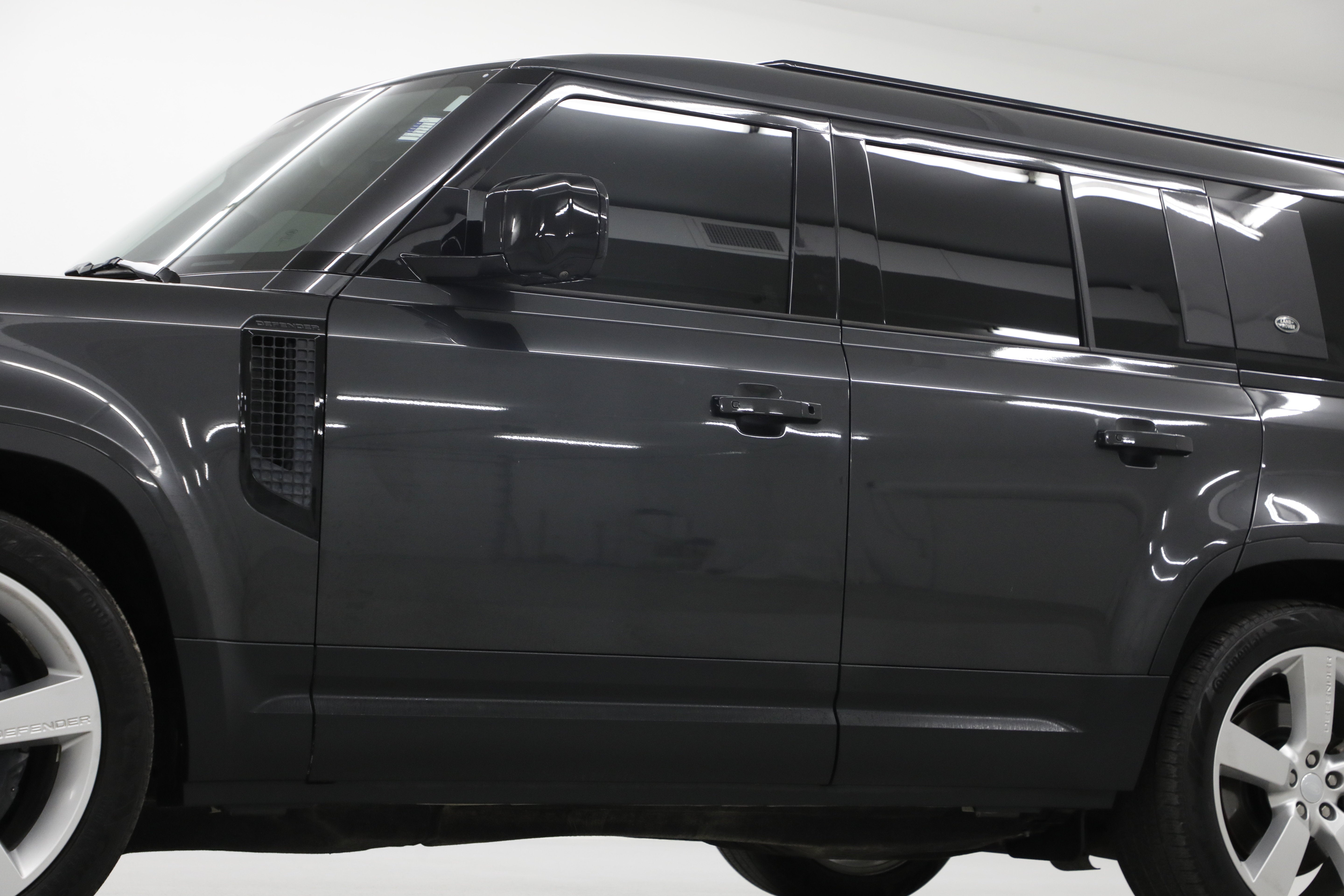2023 Land Rover Defender First Edition